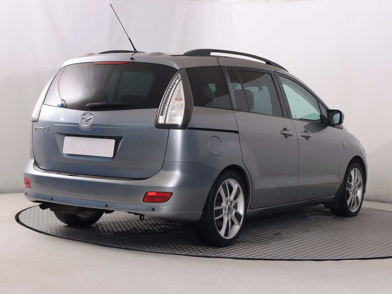 Mazda 5, 2.0 CD, 7 míst - fotka 5