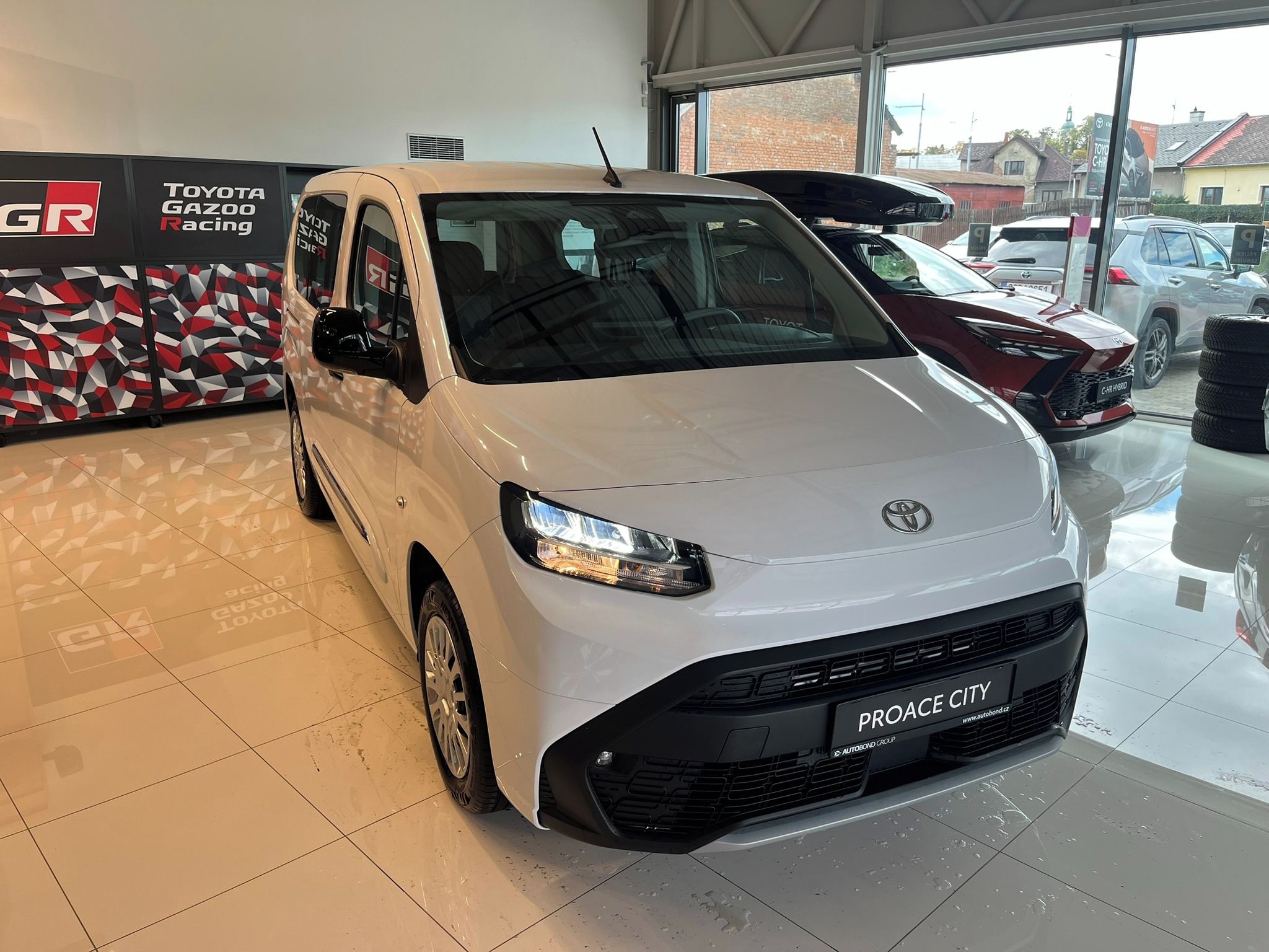 Toyota Proace City Verso, 1.2L 6MT Business - fotka 3