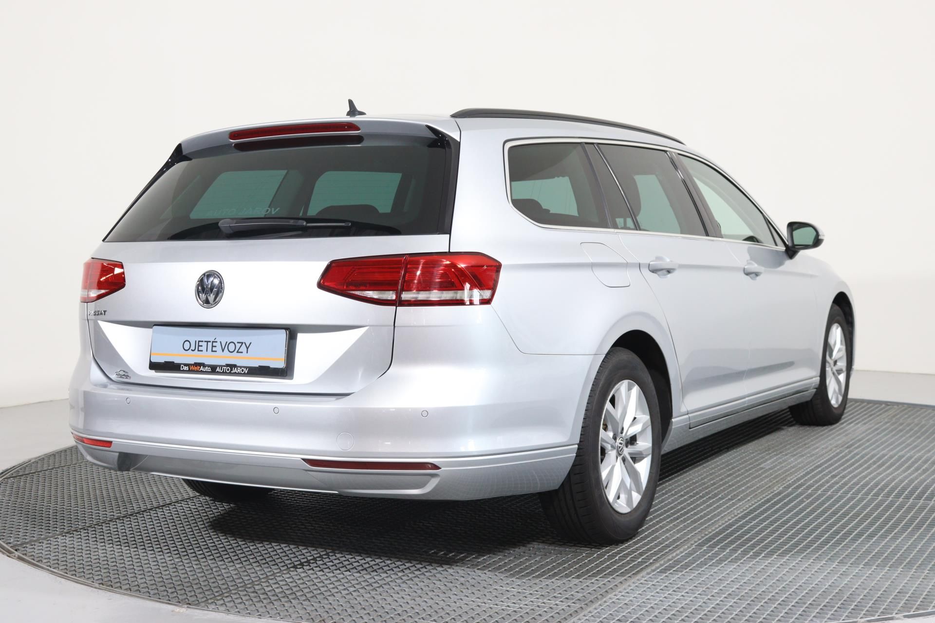Volkswagen Passat, 2,0 TDI 110kW Comfortline DSG - fotka 2