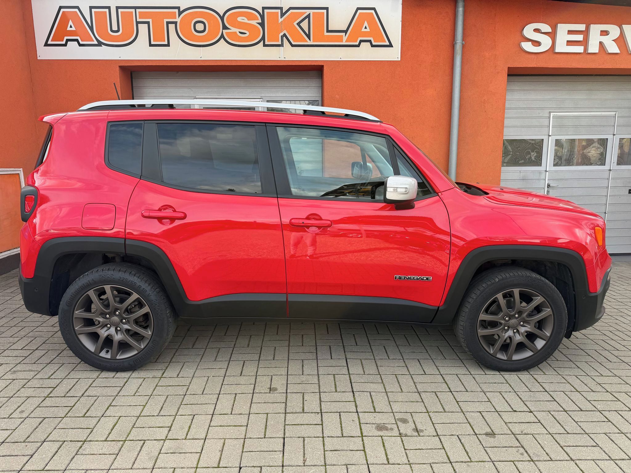 Jeep Renegade, 2.0 125KW M-JET 4x4 AUTOMAT - fotka 4