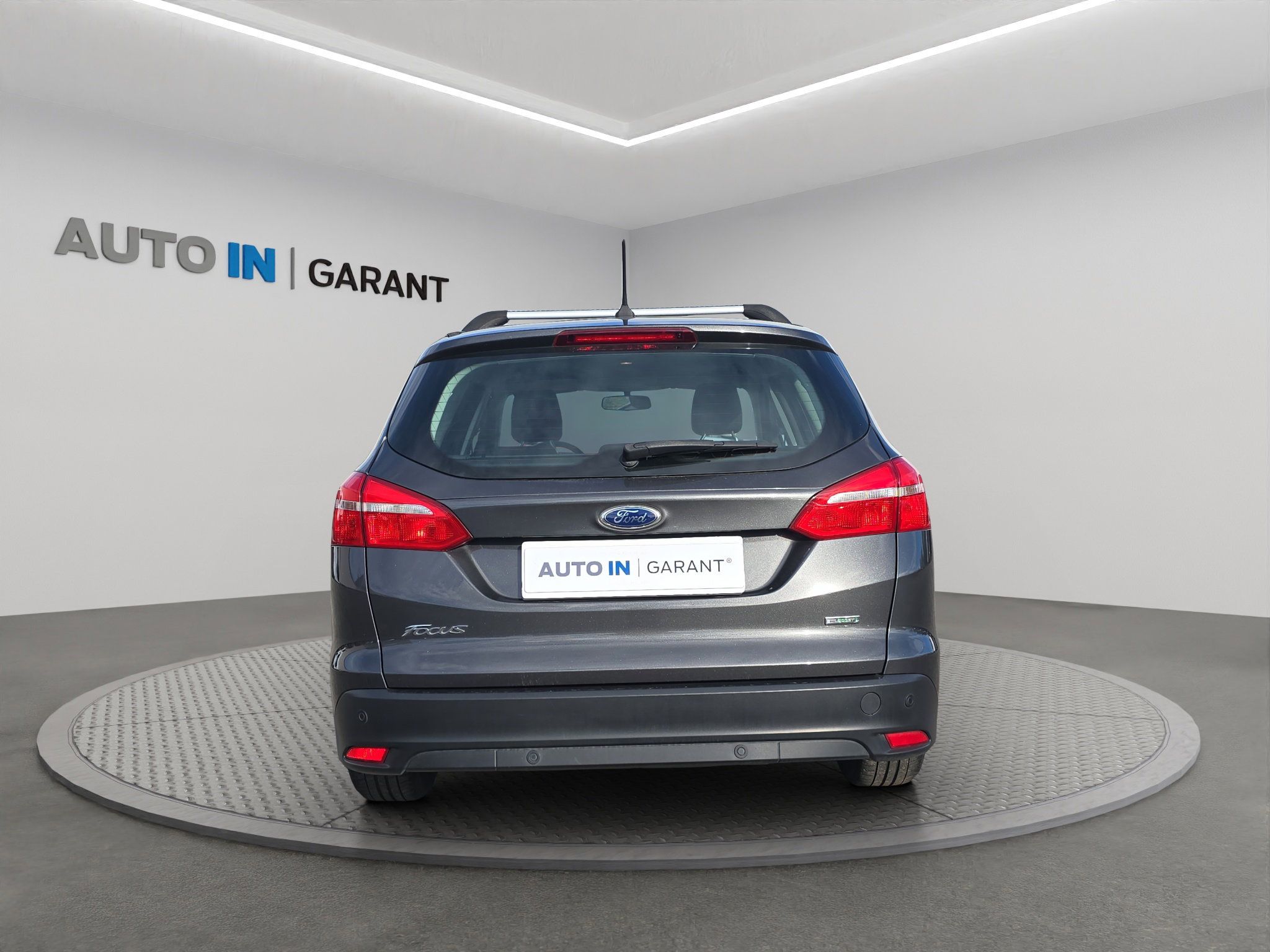 Ford Focus, 1.0 EcoBoost 92kW, Serv. - fotka 6