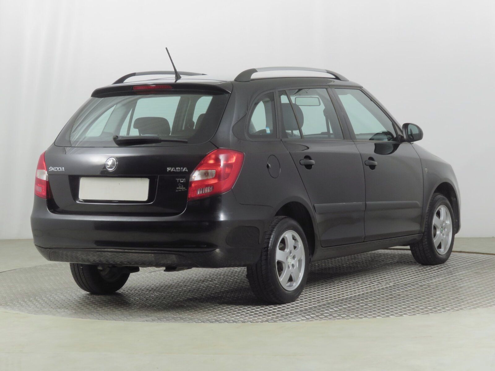 Škoda Fabia, 1.6 TDI, Serv.kniha - fotka 5