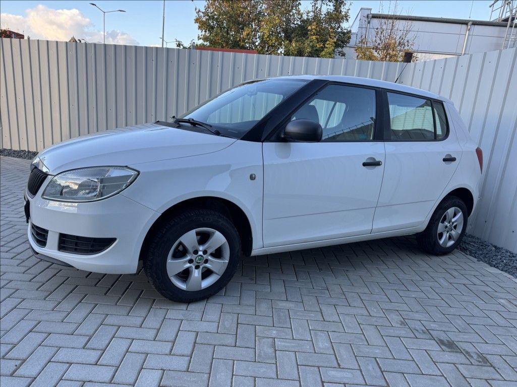 Škoda Fabia, 1,4 i 16V tažné DPH 1.maj. ČR - fotka 3