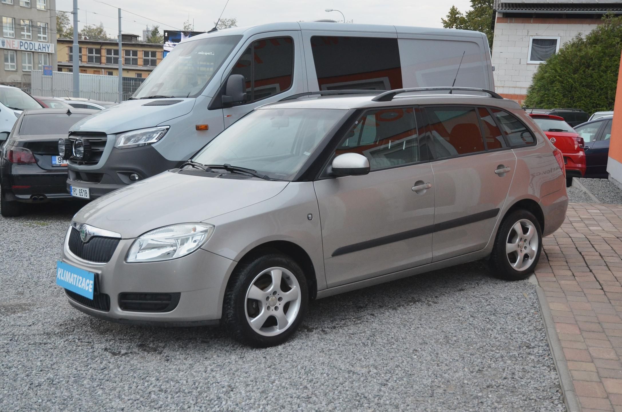 Škoda Fabia, 1.4i 16V 63kW AMB / AUT. KLIMA - fotka 3