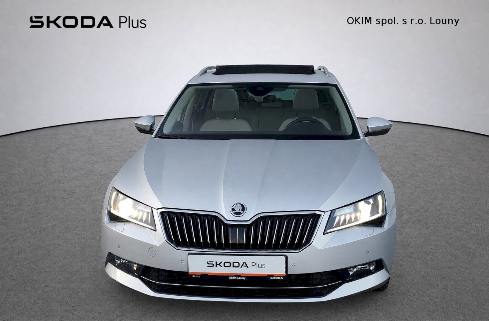 Škoda Superb, Combi Style  Plus 2,0 Tdi 110 - fotka 4