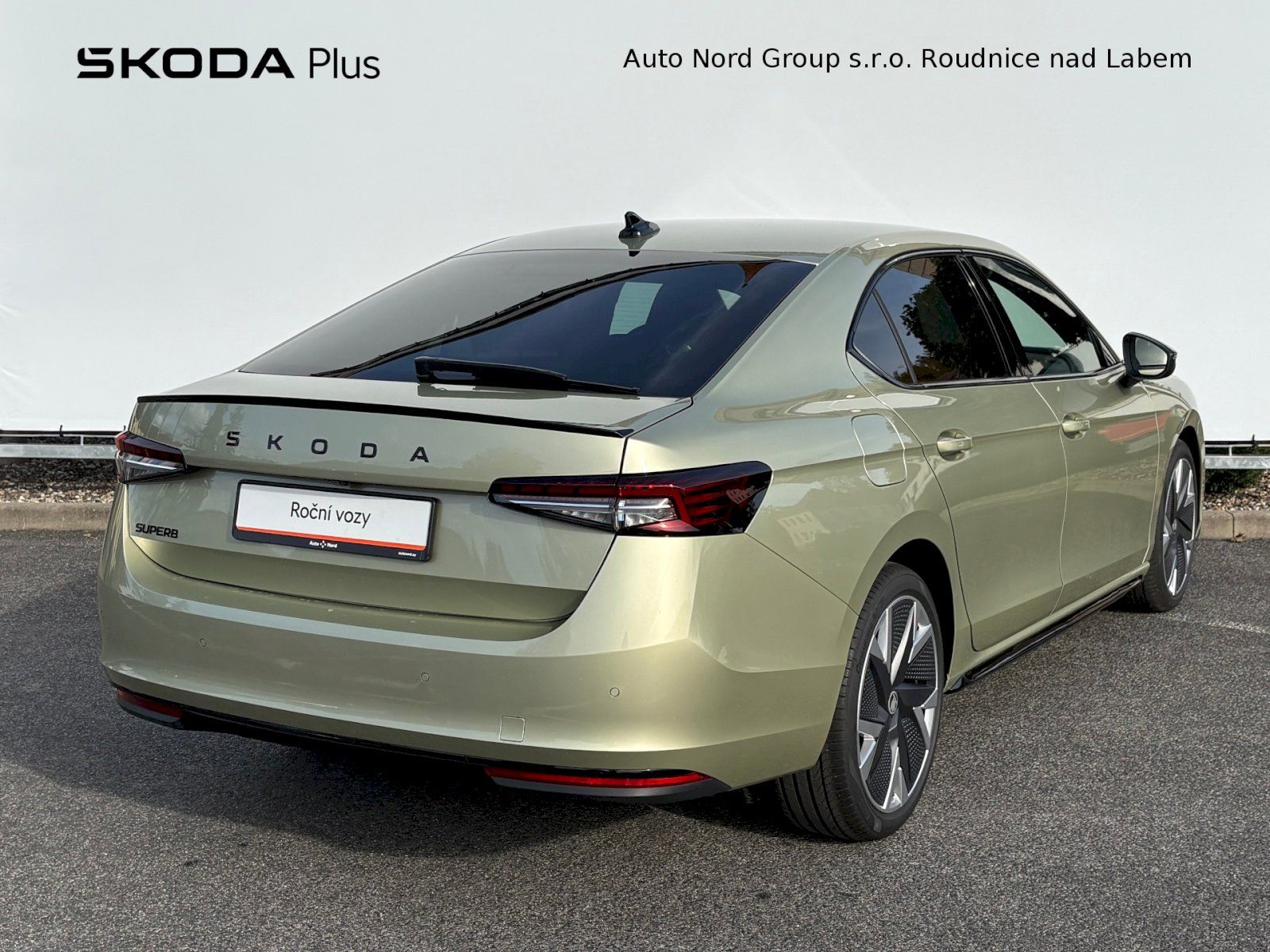 Škoda Superb, SportLine 2.0 TDI / 110 kW DSG - fotka 2