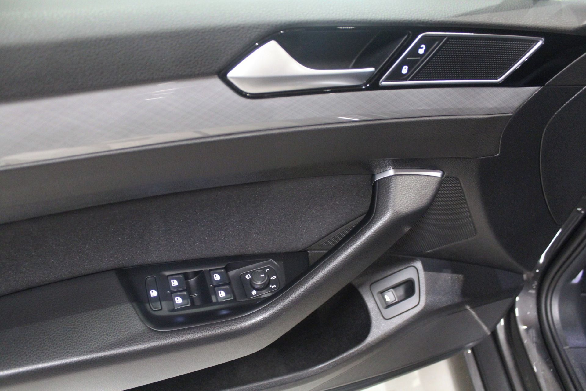 Volkswagen Passat, 110kW, Tažné, Nezávislé topení - fotka 6