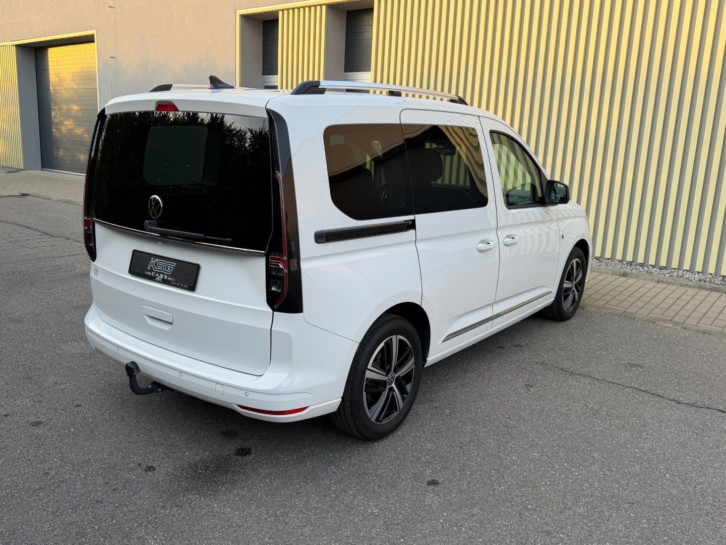 Volkswagen Caddy, 2.0TDi 90kW DSG! STYLE! Tažné - fotka 5