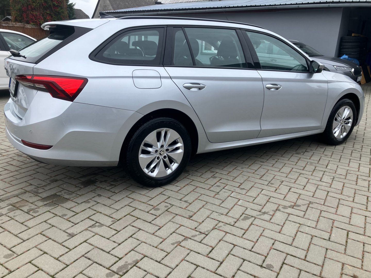 Škoda Octavia, 2.0TDI AMBITION PLUS 67TKM ČR - fotka 4