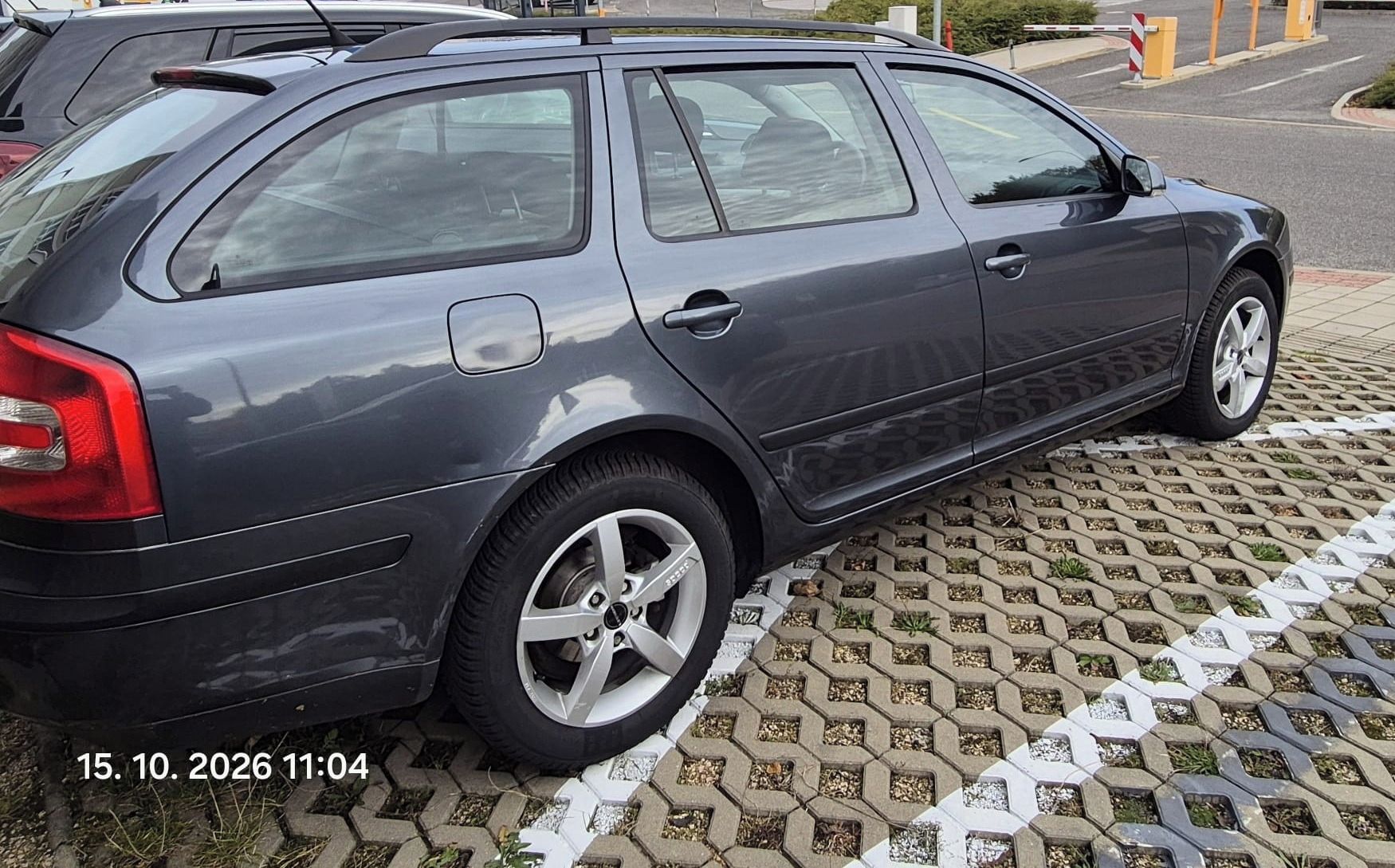 Škoda Octavia, Škoda octavie combi 1.6. 75kw - fotka 3