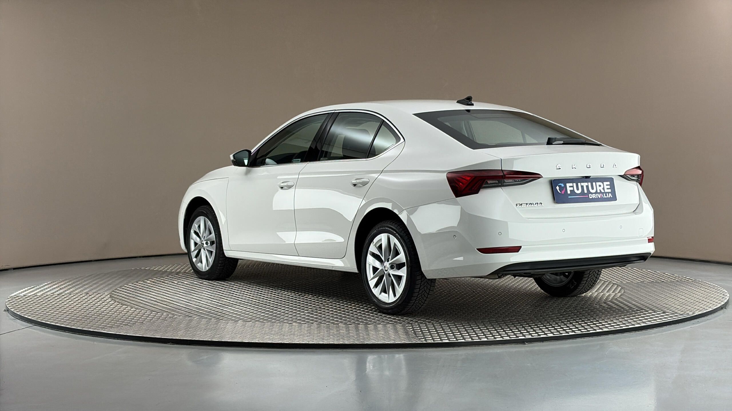 Škoda Octavia, 2.0 TDI DSG Style - fotka 2