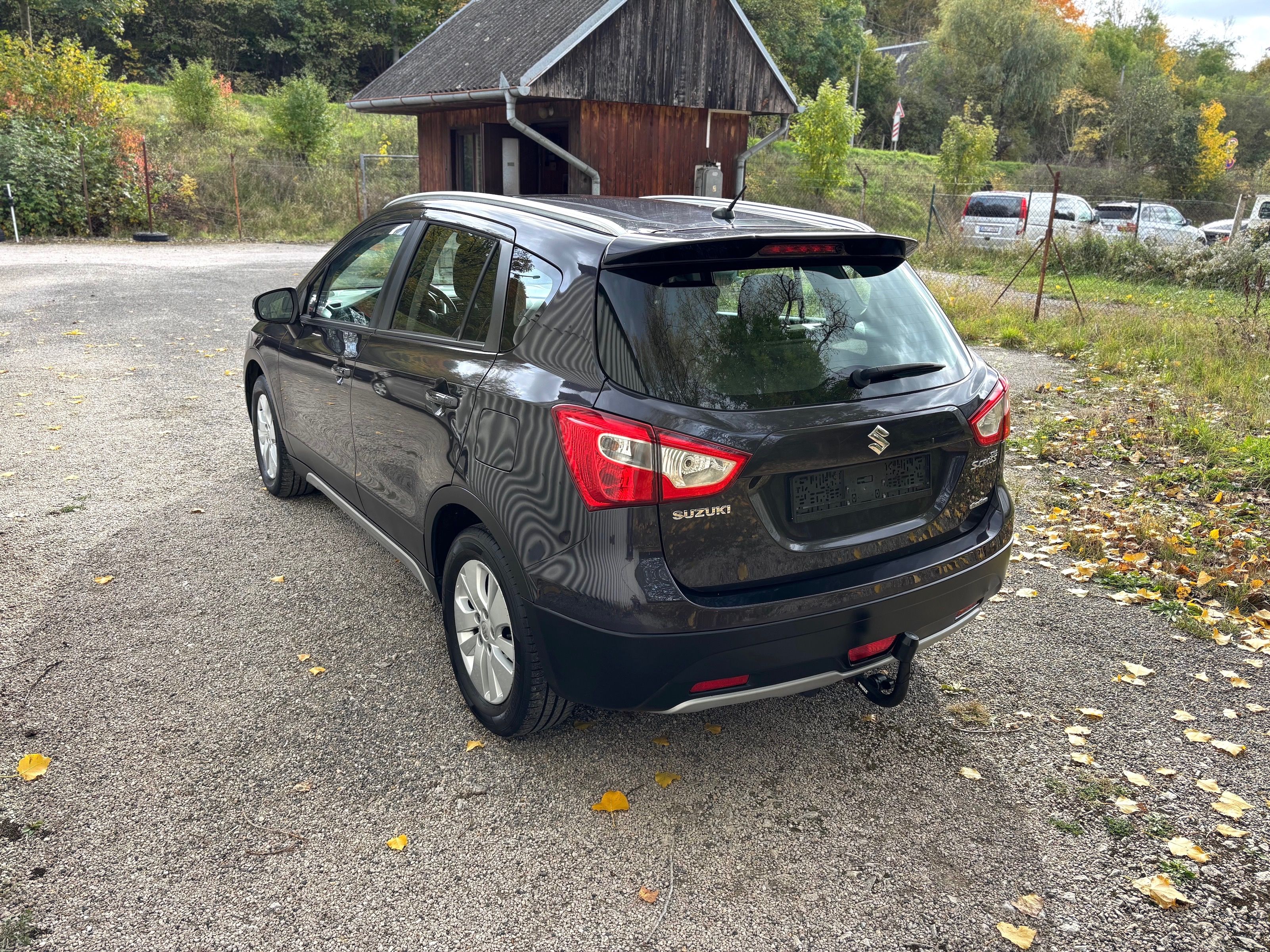 Suzuki SX4 S-Cross, 1.6 4x4 COMFORT TAŽNÉ SERVISKA - fotka 4