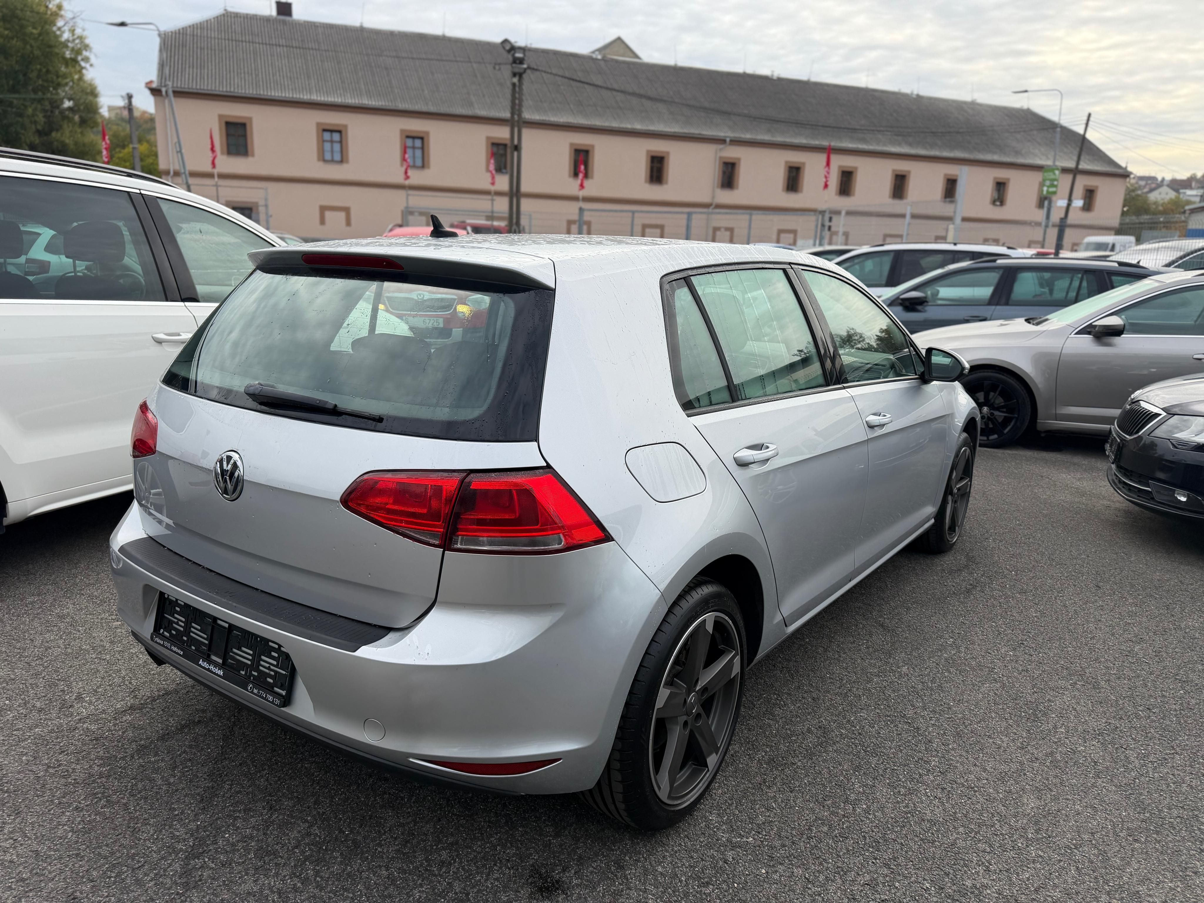 Volkswagen Golf, 1.2 Tsi, 81kw - fotka 3