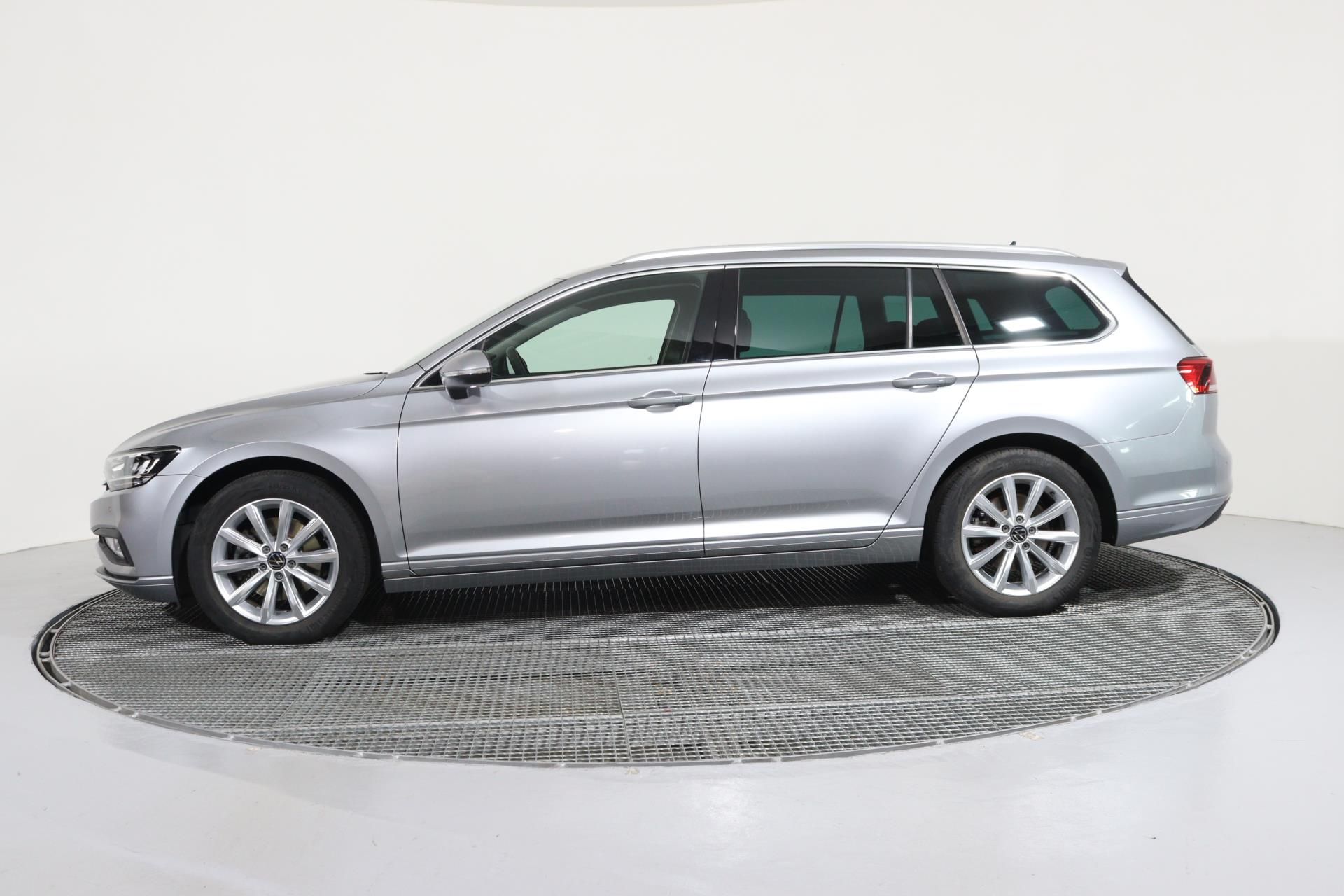 Volkswagen Passat, VARIANT BUSINESS 2.0 TDI DSG/ - fotka 3