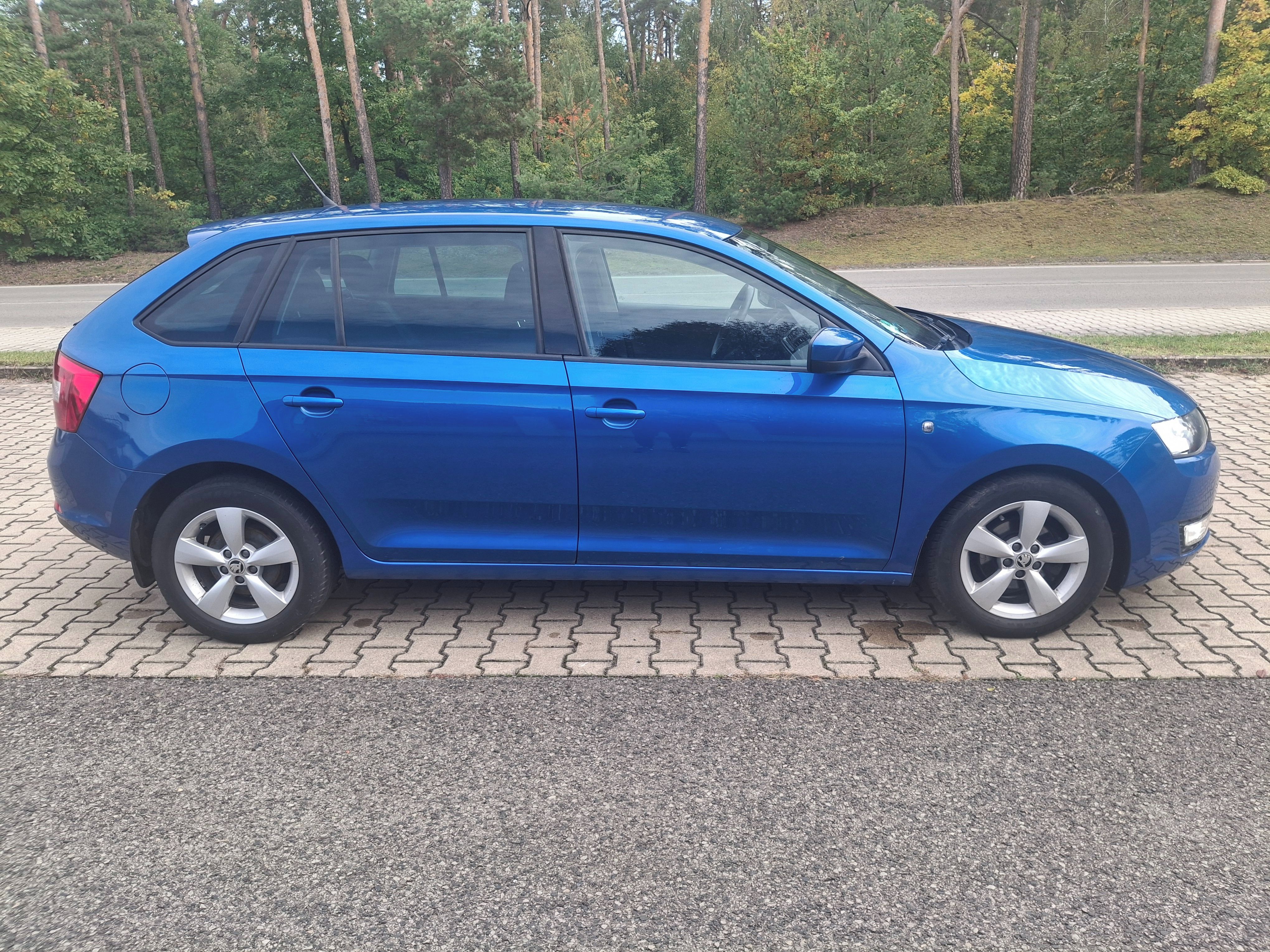 Škoda Rapid, SPACEBACK 1,2 TSI 63 KW KLIMA - fotka 4