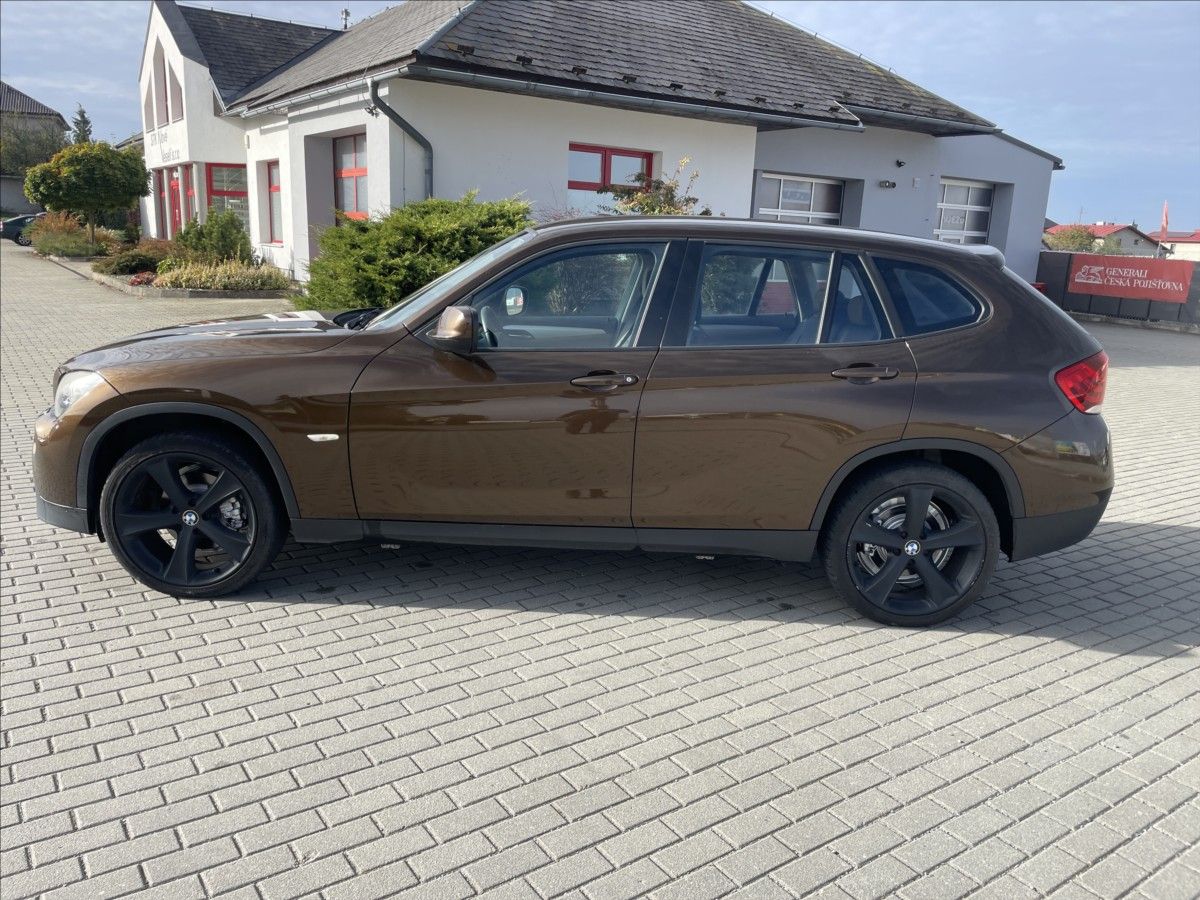 BMW X1, 2,0 d X-Drive 130kw Xenon Klim - fotka 2