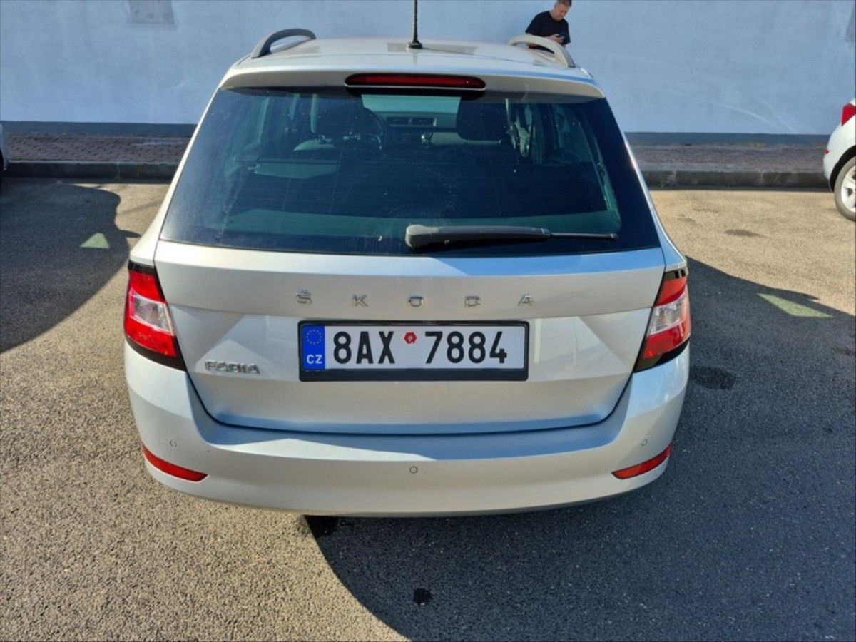 Škoda Fabia, 1,0 TSi 70kW Combi - fotka 6