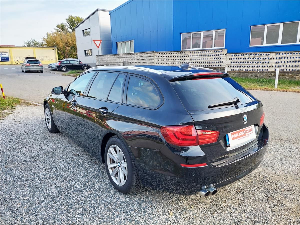 BMW Řada 5, 2,0 D  520 - fotka 6