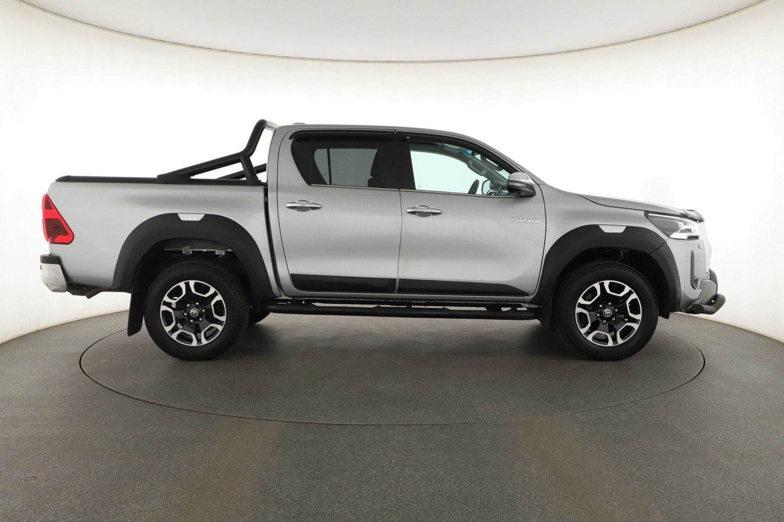 Toyota Hilux, 2.8 D-4D MHEV, Executive - fotka 6