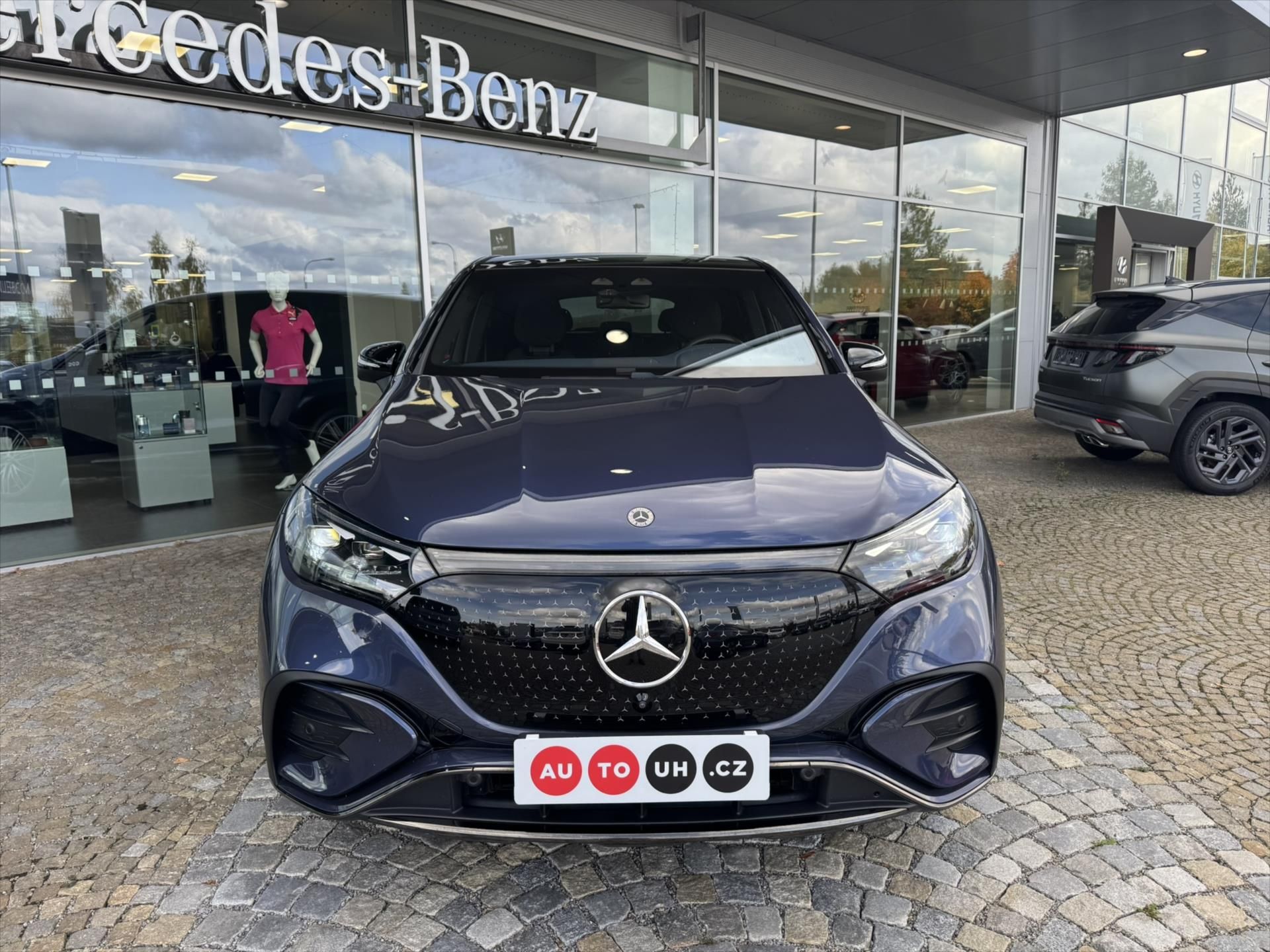 Mercedes-Benz EQE, EQE 500 4MATIC SUV - fotka 3