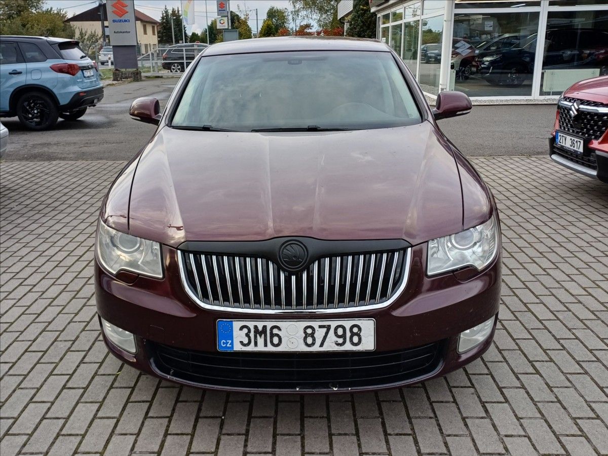 Škoda Superb, 2,0 TDI 103 kW Ambition - fotka 2