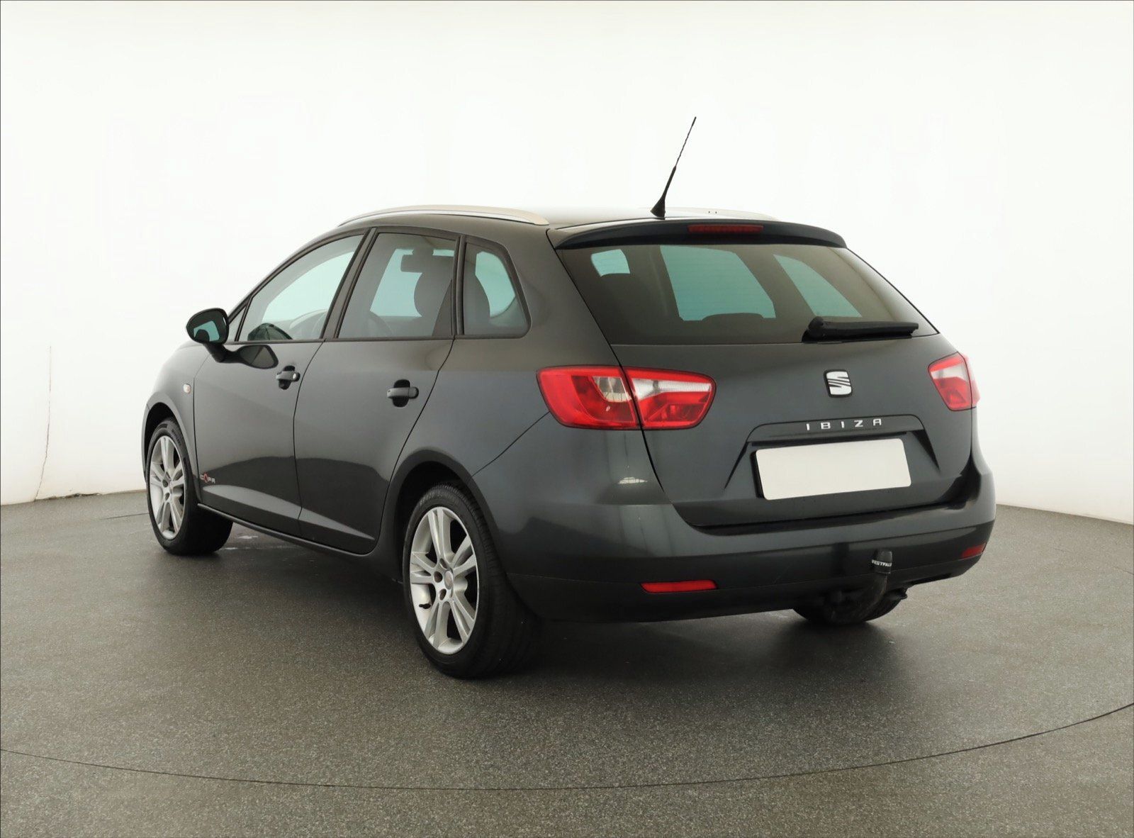 Seat Ibiza, 1.4 16V, Tažné - fotka 4