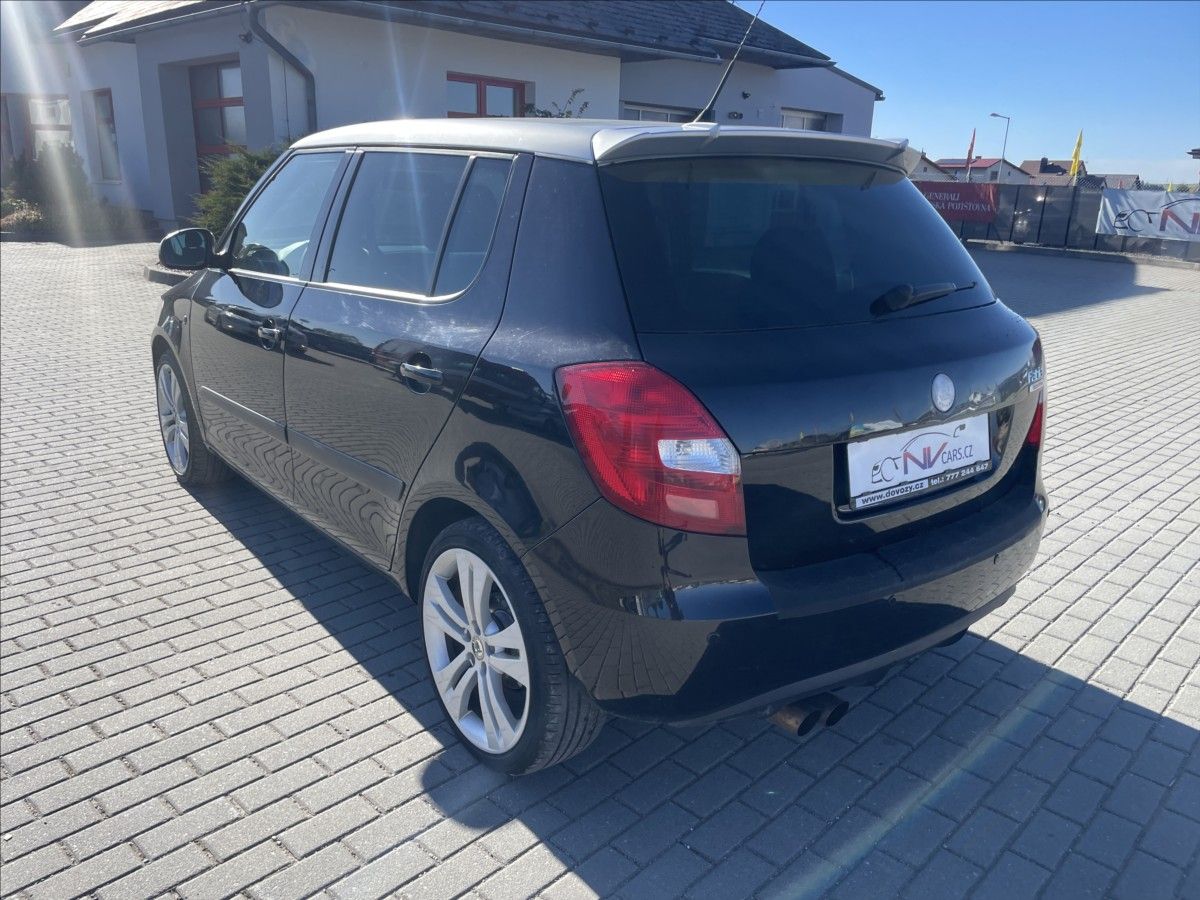 Škoda Fabia, 1,4 i 16V 63kw Sportline Klima - fotka 3
