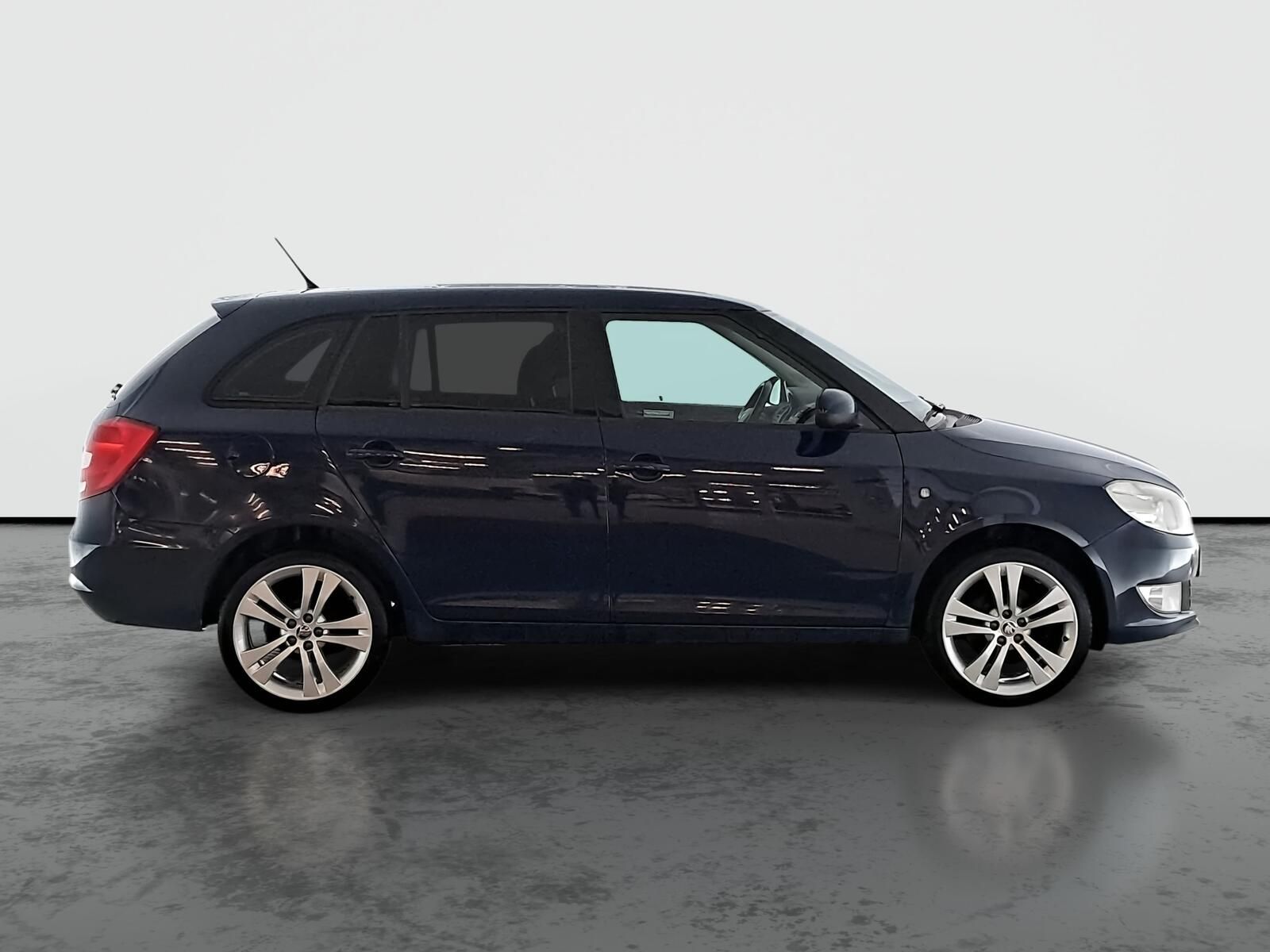 Škoda Fabia, 1.6 TDI, Automatická klima - fotka 6