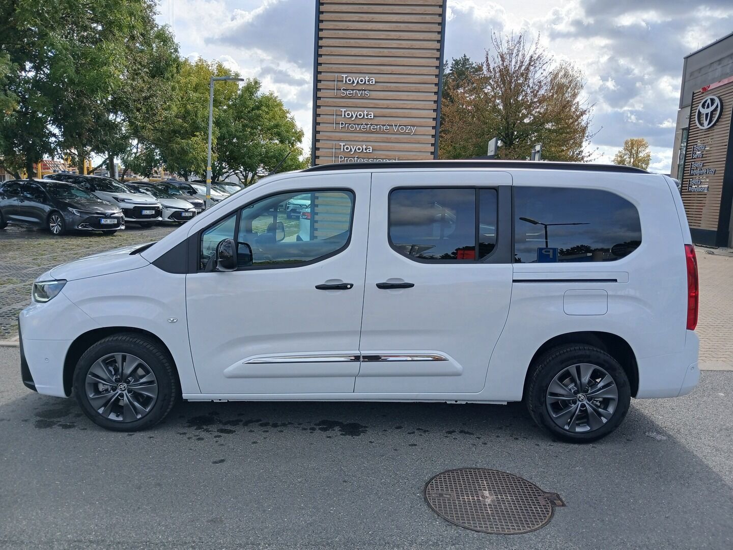 Toyota Proace City Verso, 1,5D VIP 7 míst AT long - fotka 2