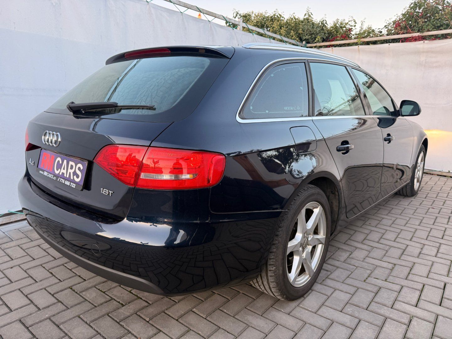 Audi A4, 1.8 TSI 118kW*1.Maj*ČR*CEBIA* - fotka 4