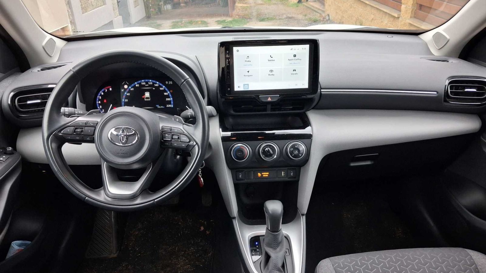 Toyota Yaris Cross, 1.5 VVT-i, Automat, ČR,1.maj - fotka 3