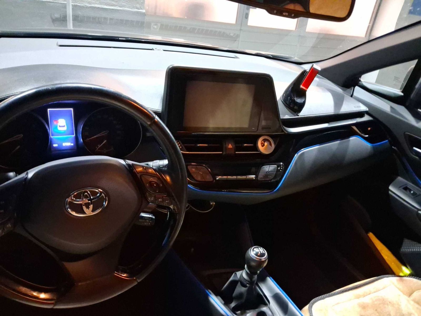 Toyota C-HR, 1.2 Turbo, Navi - fotka 3
