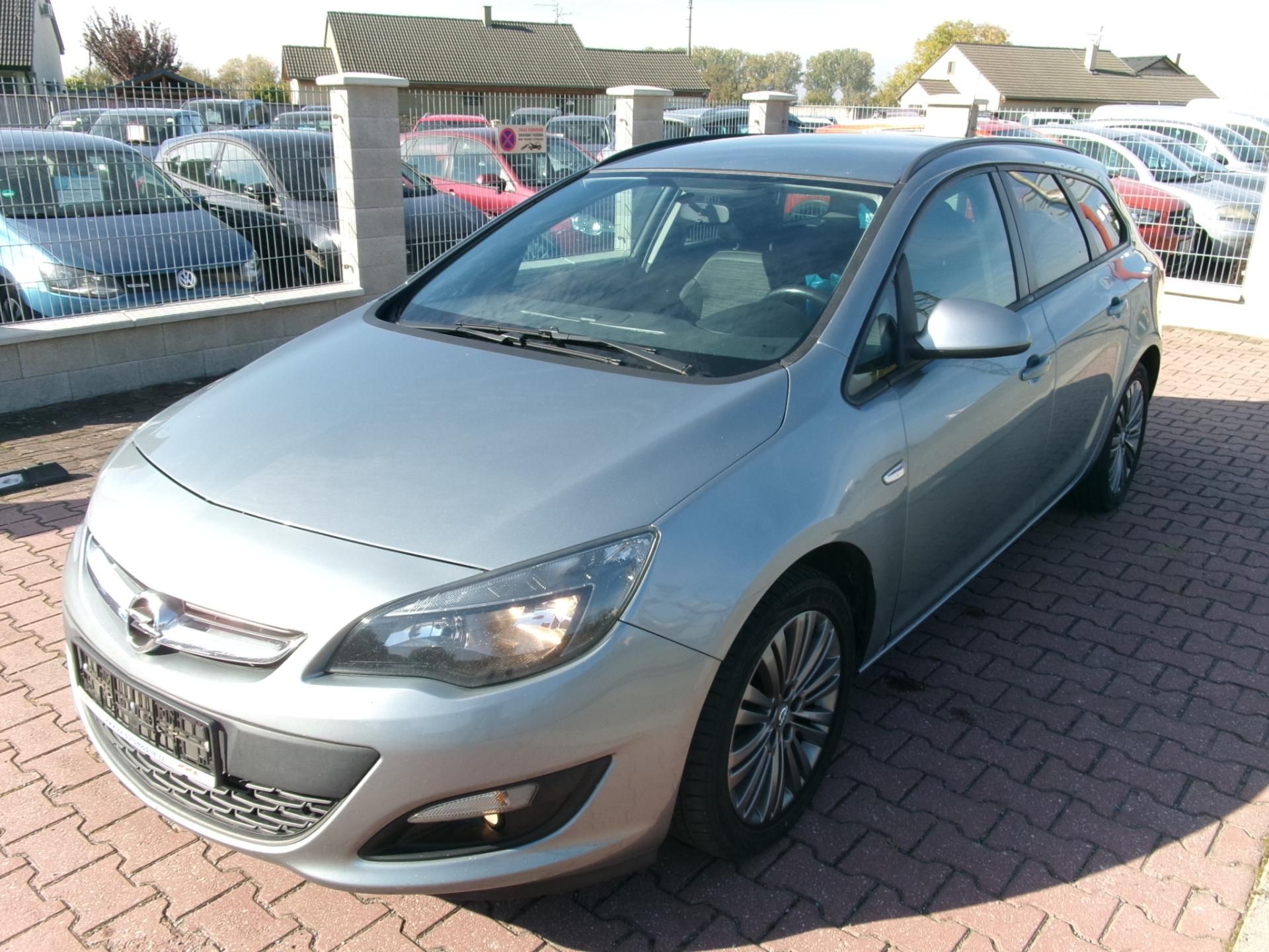 Opel Astra, 1,4T KLIMA VÝHŘEV BT TEMP
