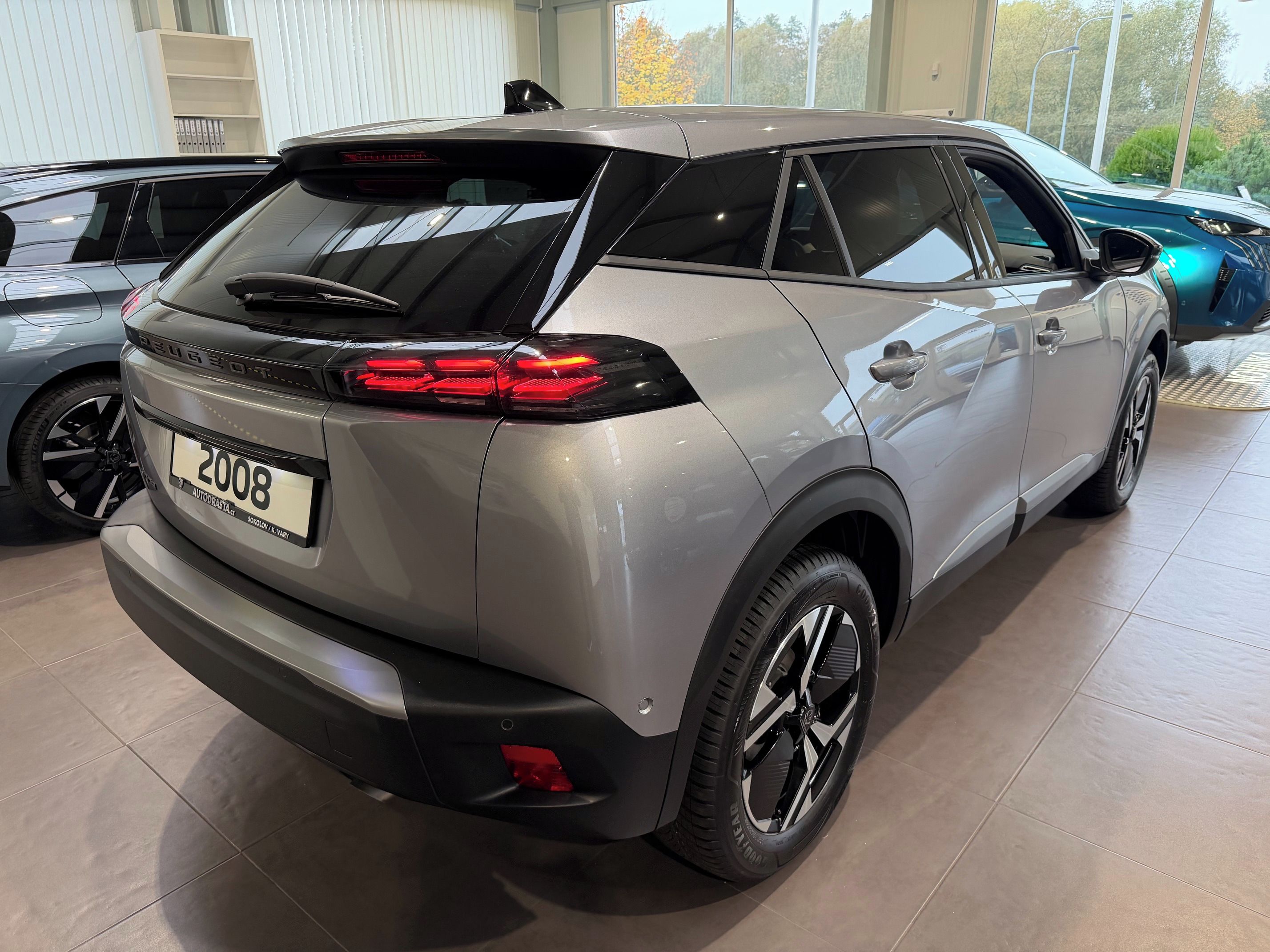 Peugeot 2008, ALLURE Turbo 100 MAN6 - fotka 5