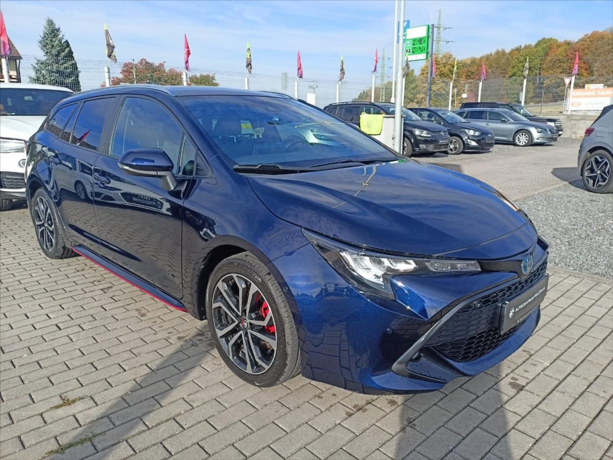 Toyota Corolla, 2,0 2.0 Hybrid e-CVT  Comfort - fotka 2