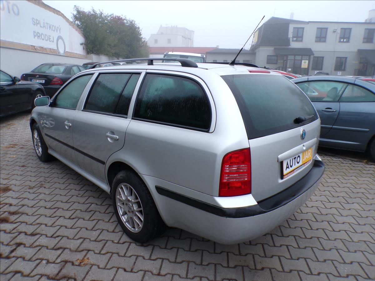 Škoda Octavia, 2,0 i  NOVÉ ROZVODY - fotka 4