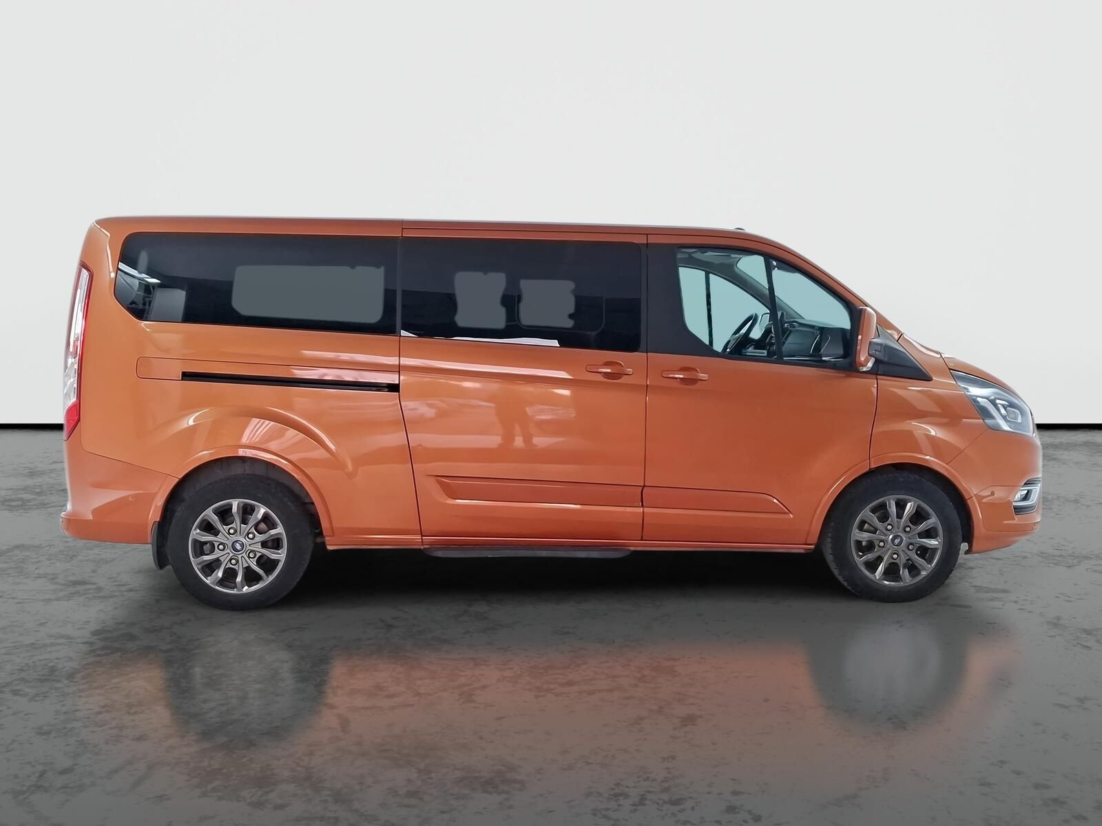 Ford Tourneo Custom, 2.0 EcoBlue, Titanium, Klima - fotka 6