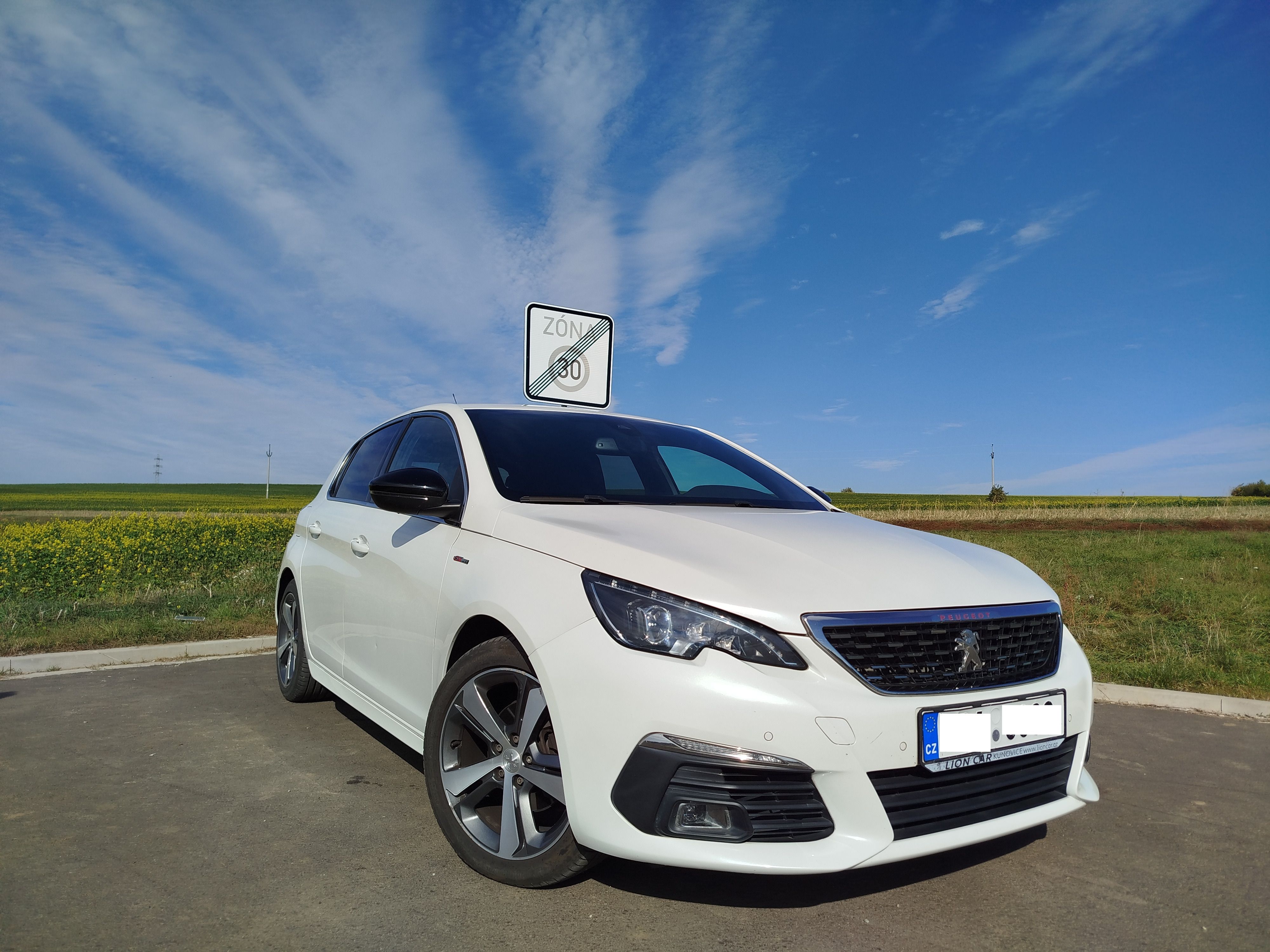 Peugeot 308 - fotka 2