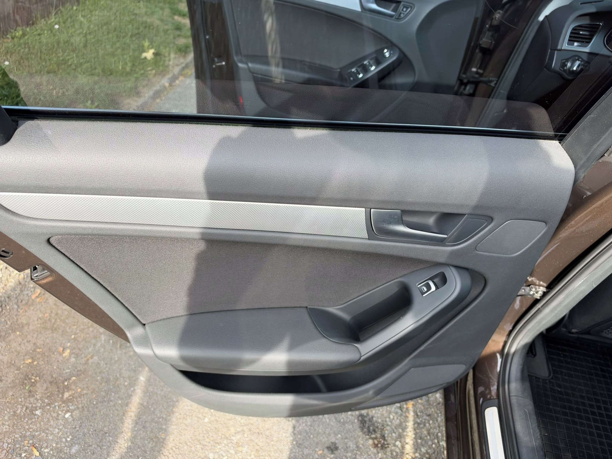 Audi A4 Avant, 2.0Tdi 110kw  servisováno - fotka 6