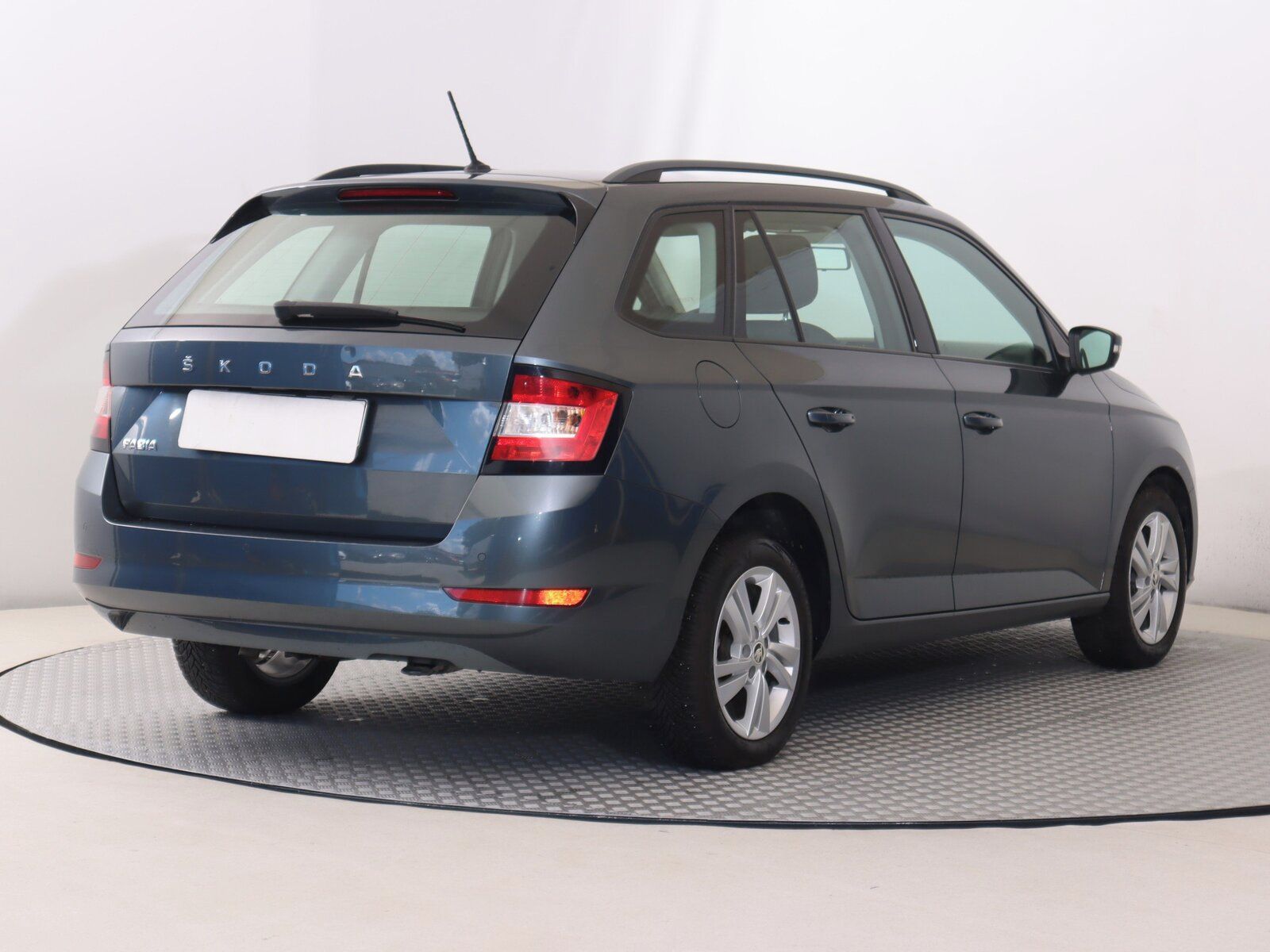 Škoda Fabia, 1.0 TSI, Ambition, Automat - fotka 4