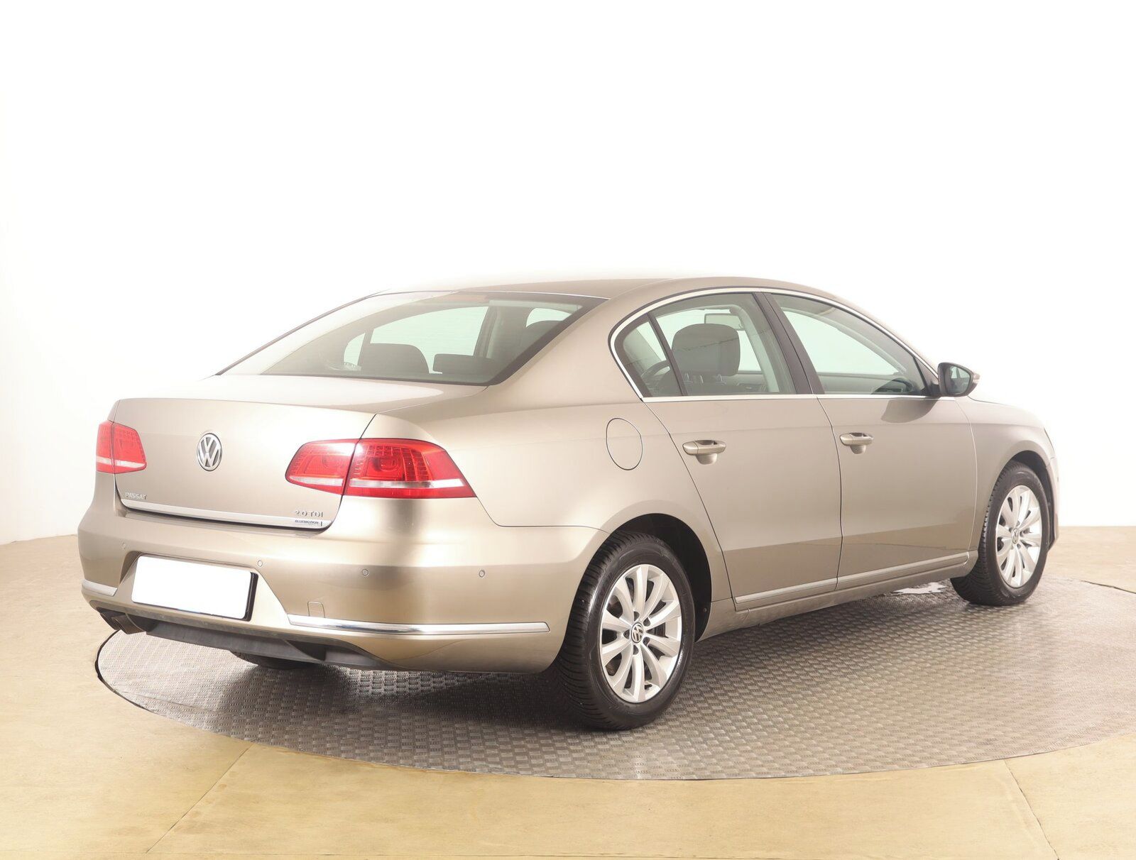 Volkswagen Passat, 2.0 TDI, Automat, Serv.kniha - fotka 5