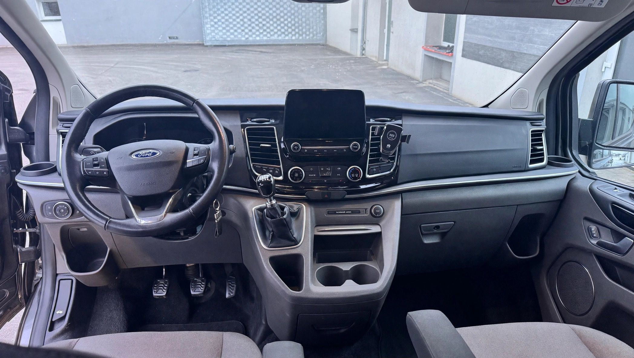 Ford Tourneo Custom, Ford Tourneo Custom 2.0 TDCi, - fotka 2