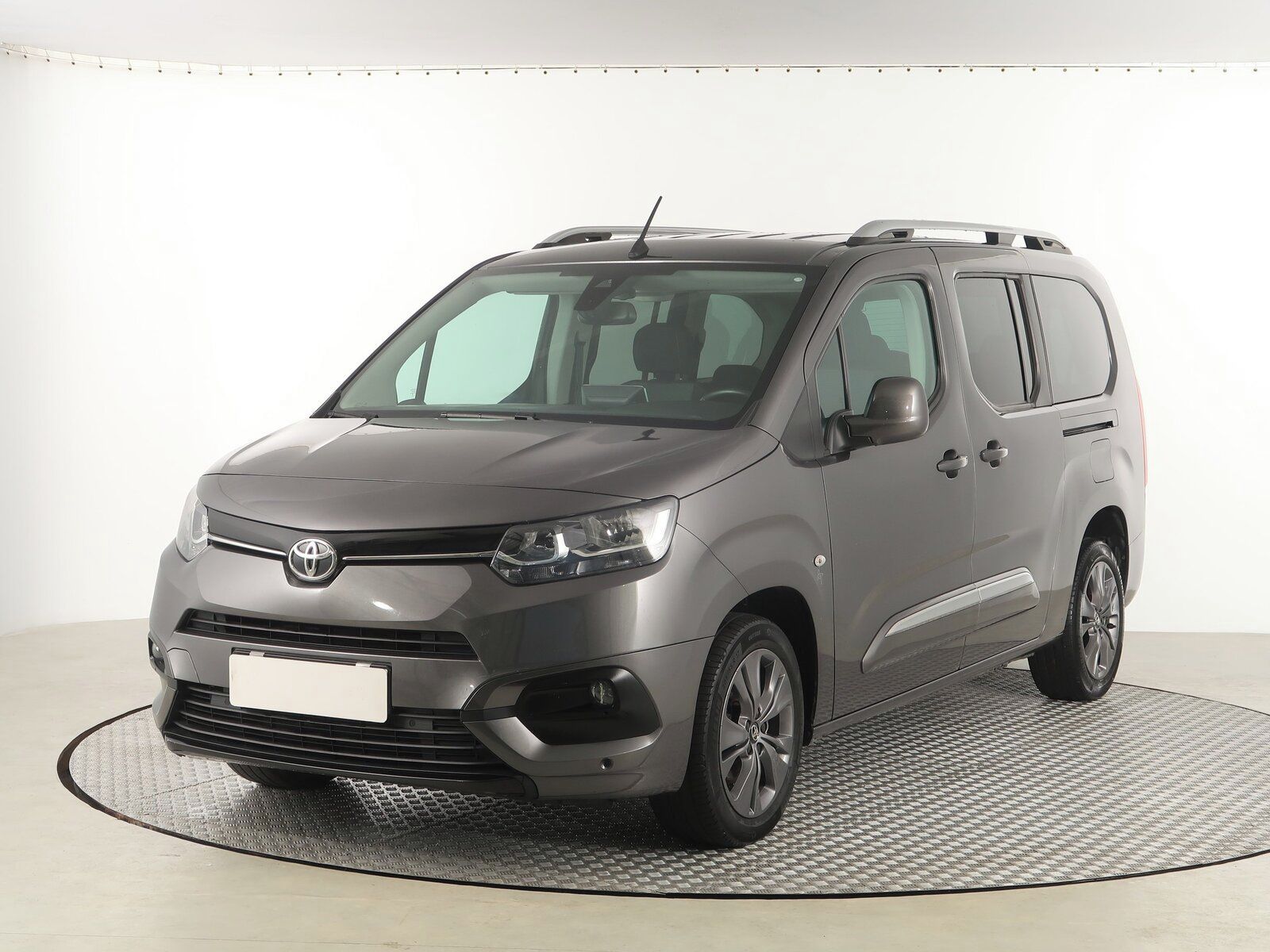 Toyota Proace City Verso, Maxi 1.2 T, Family, 7Míst, ČR - fotka 2