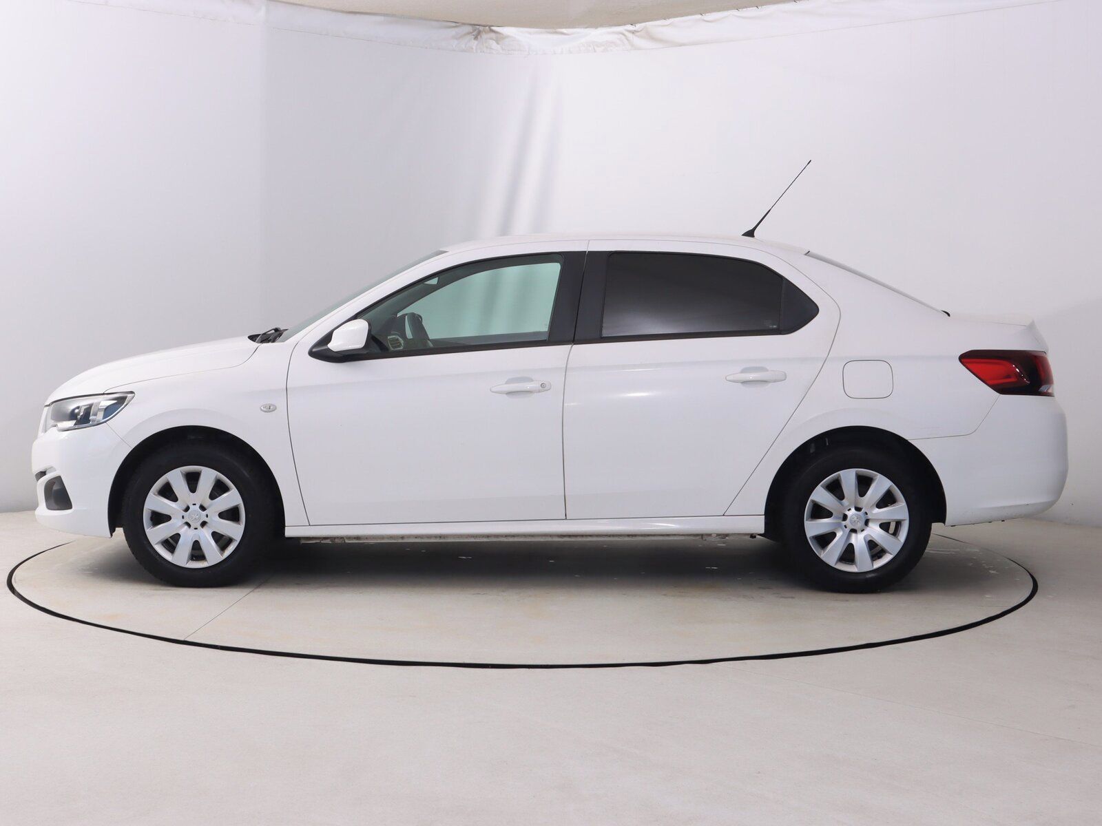 Peugeot 301, 1.2 PureTech, Serv.kniha - fotka 3
