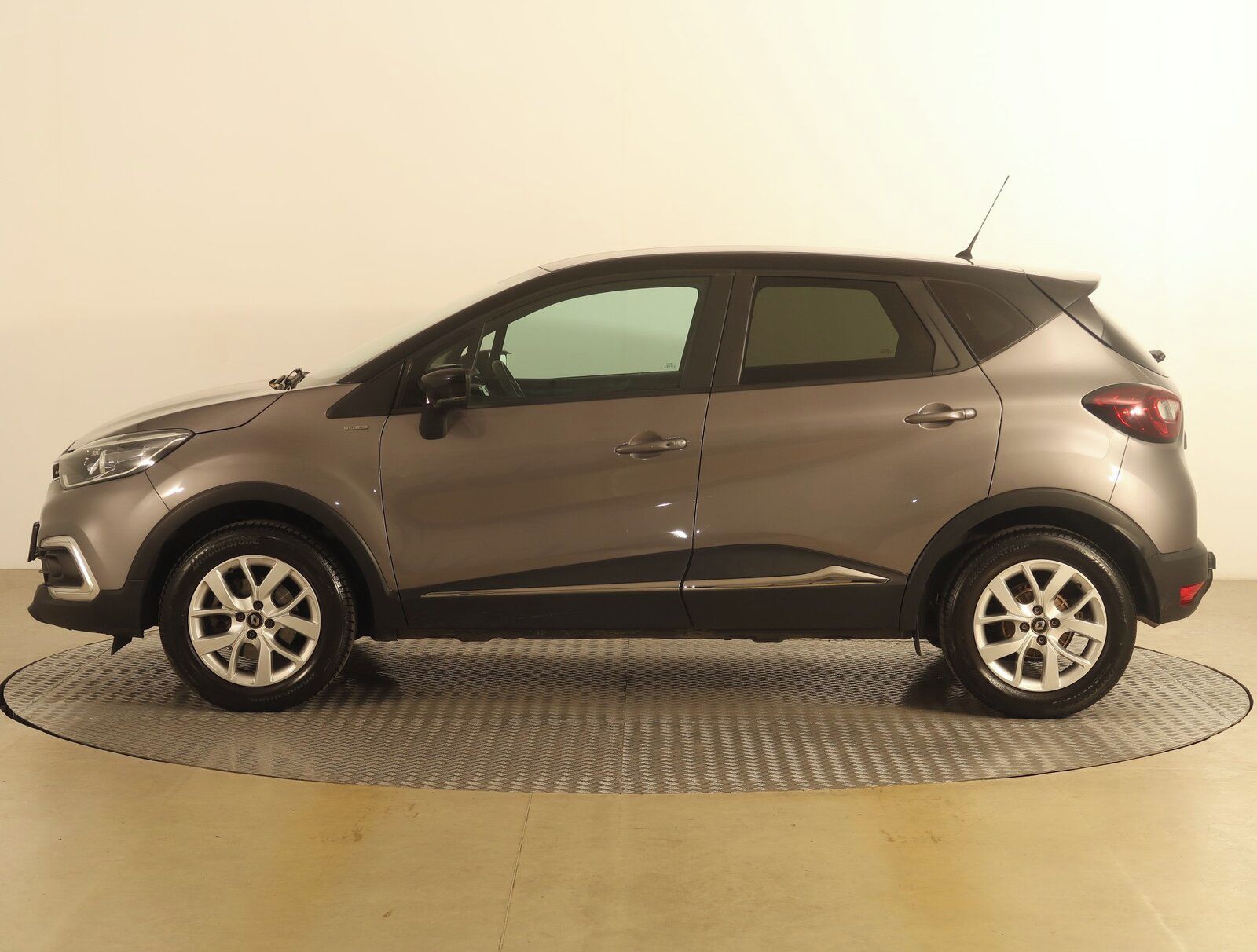 Renault Captur, 1.3 TCe, Serv.kniha - fotka 3