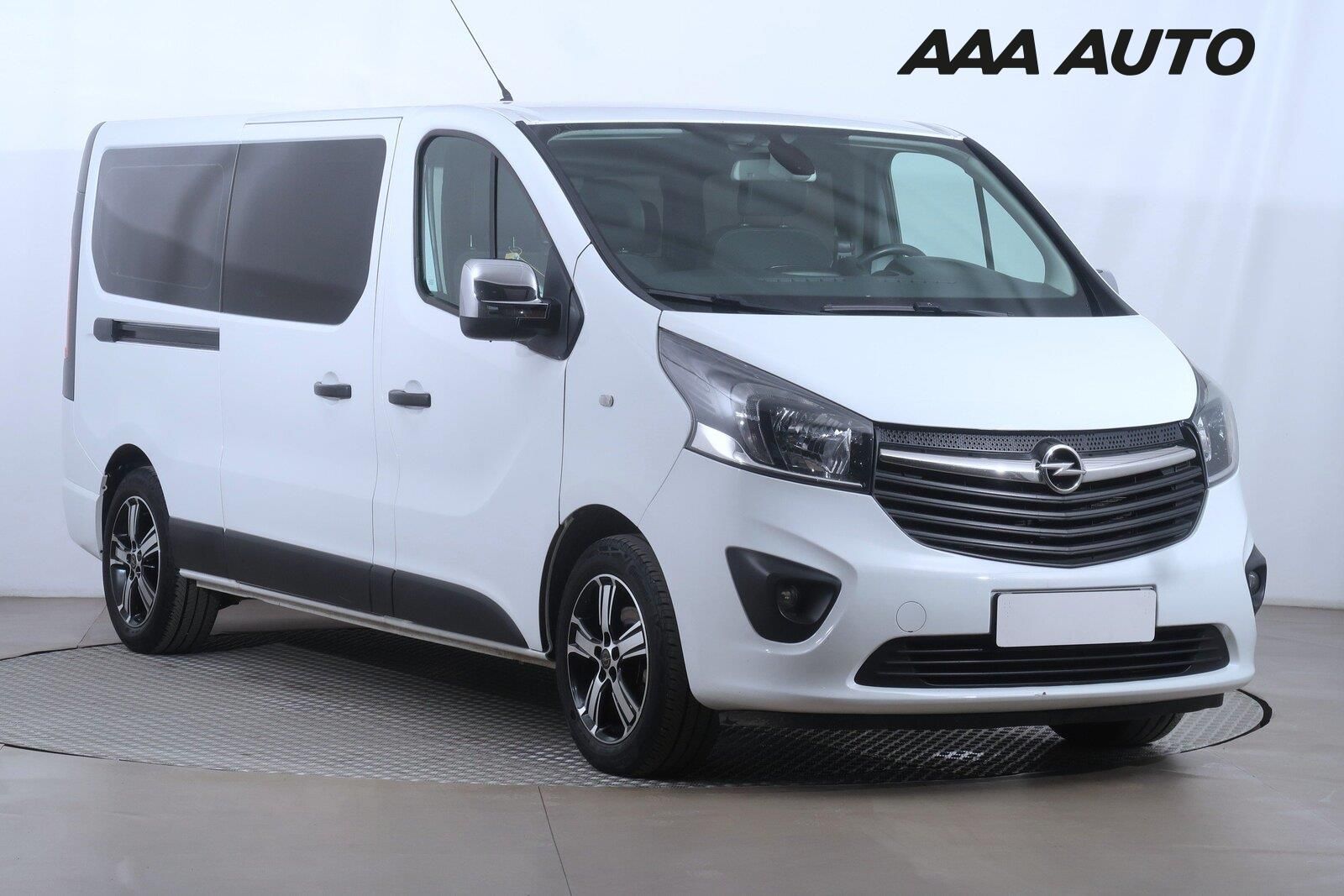 Opel Vivaro, 1.6 BiCDTI, Bus, 9Míst, ČR