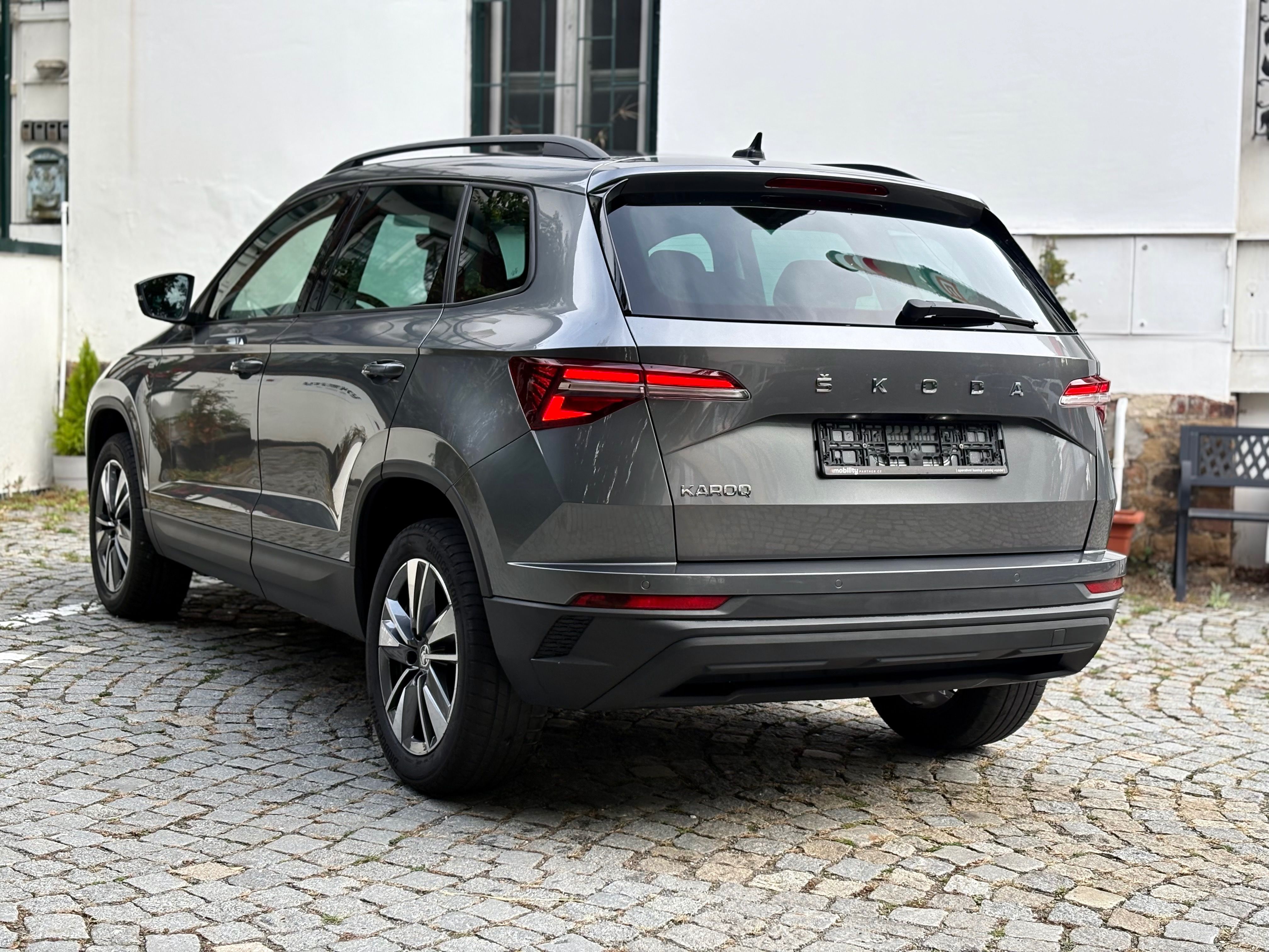 Škoda Karoq, 1.5 TSI DSG, +výbava +tažné z. - fotka 5