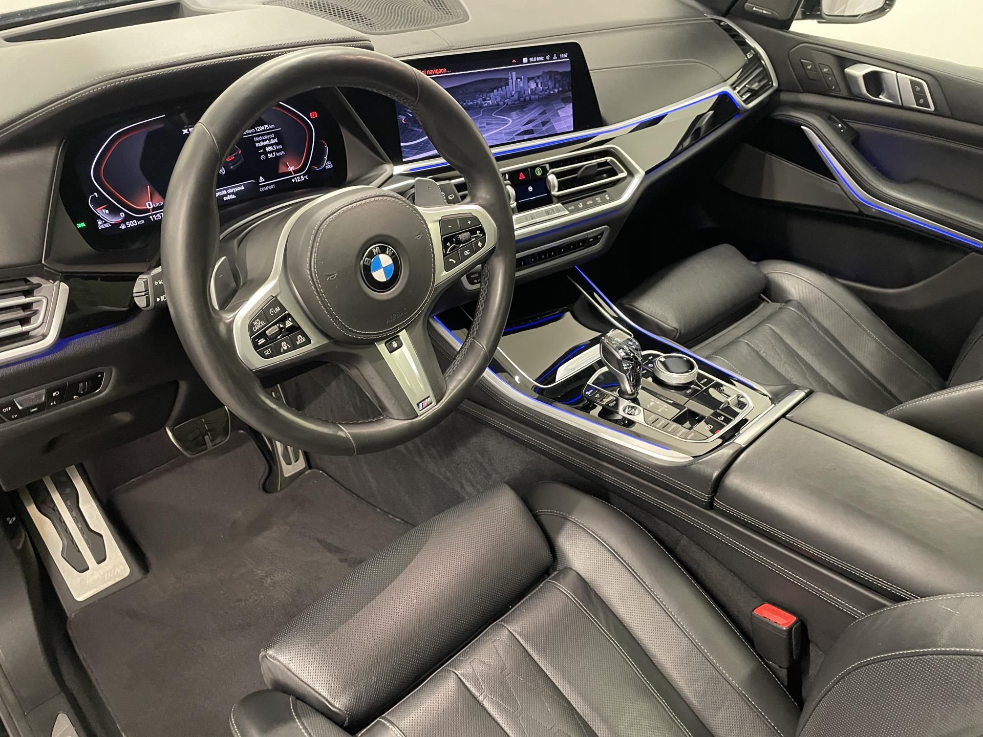 BMW X5, X5 50d xDrive, 1. Majitel - fotka 6