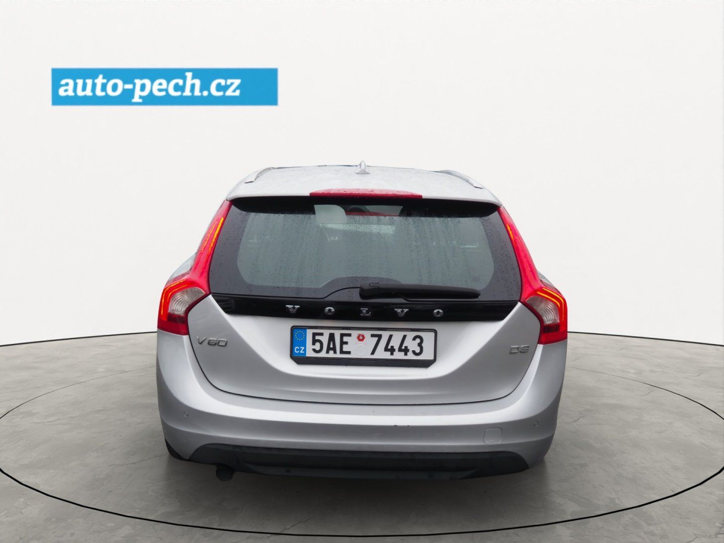 Volvo V60, 2.0D 120 kW, Automat - fotka 3