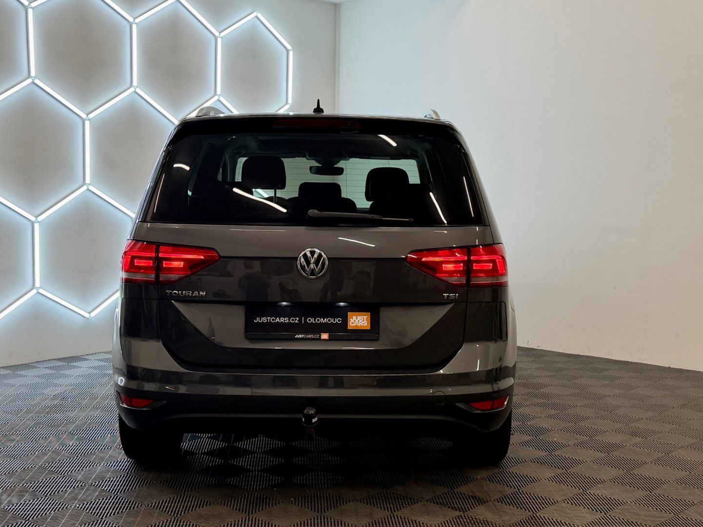 Volkswagen Touran, 1.2 TSI 81 kW Sound/7. MÍST/TZ - fotka 6
